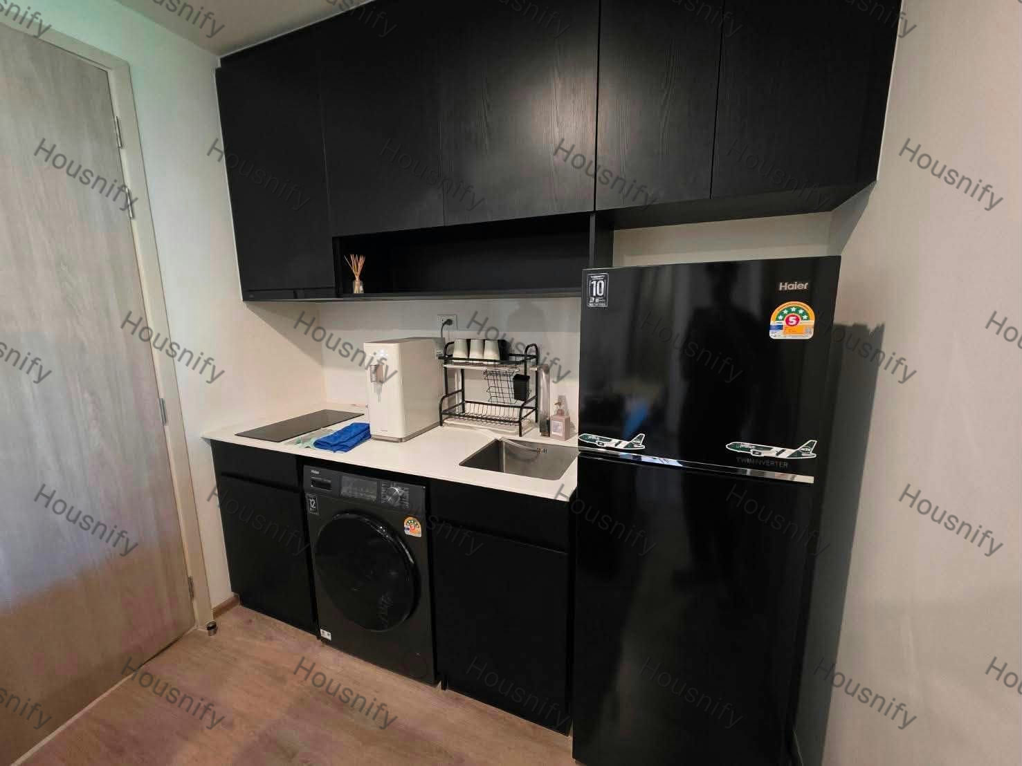 NUE District R9 for Rent | 2 Bedrooms | Low Floor | Next to MRT Rama 9 | THB 25,000/Month - Image 1