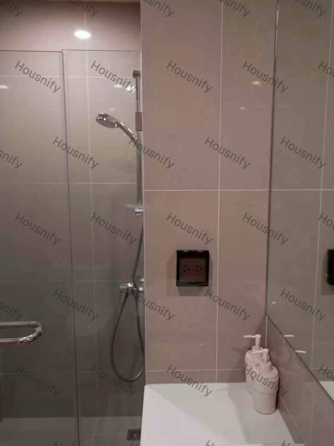 Noble Recole Sukhumvit 19 | 1BR 35 SQ.M. | 14th Floor | Rent 30K - Thumbnail 9