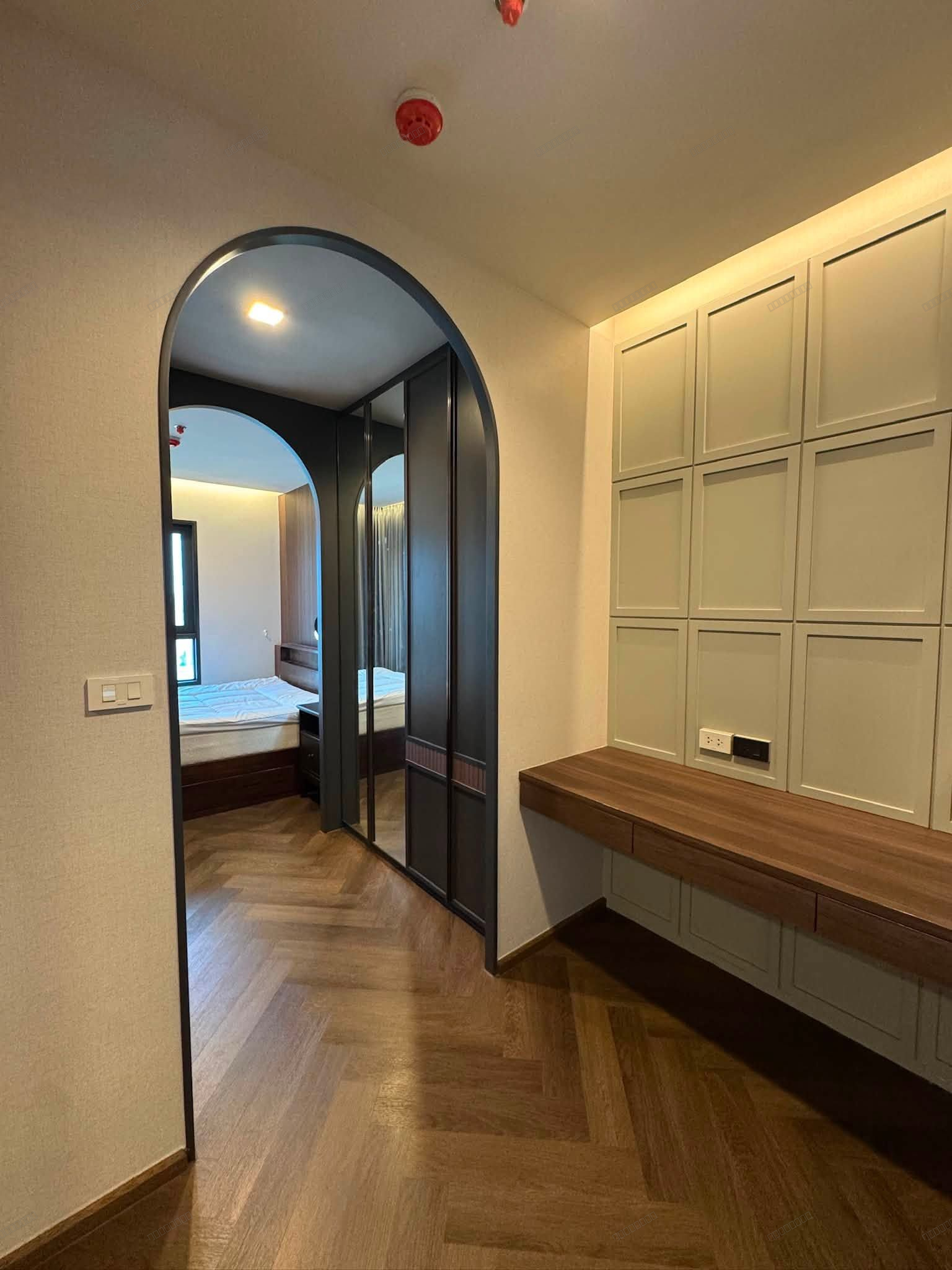 Life Sathorn Sierra | High Floor | 1 Bed | Premium Built-in | Best Value | Only THB 3.8M - Thumbnail 4