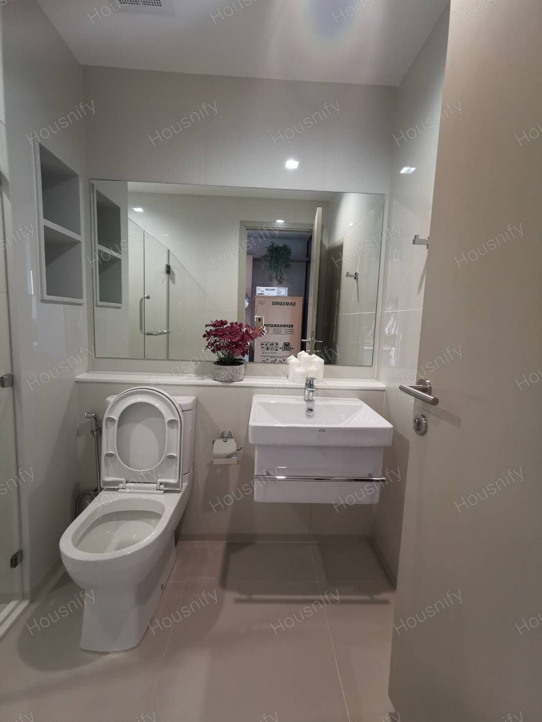 Life Ladprao | Modern High-Rise Condo | Fully Furnished | Next to BTS Ha Yaek Lat Phrao & MRT Phahon Yothin | Ready to Move In | Unit 992/704 - Thumbnail 2