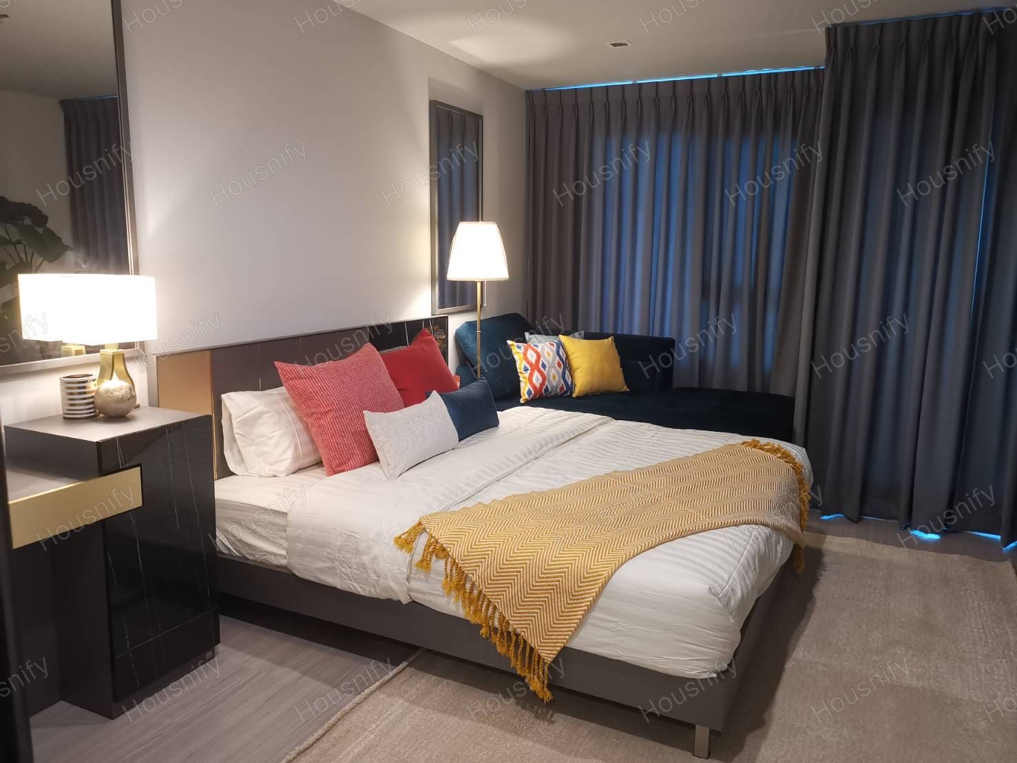 Life Ladprao | Modern High-Rise Condo | Fully Furnished | Next to BTS Ha Yaek Lat Phrao & MRT Phahon Yothin | Ready to Move In | Unit 992/704 - Thumbnail 7