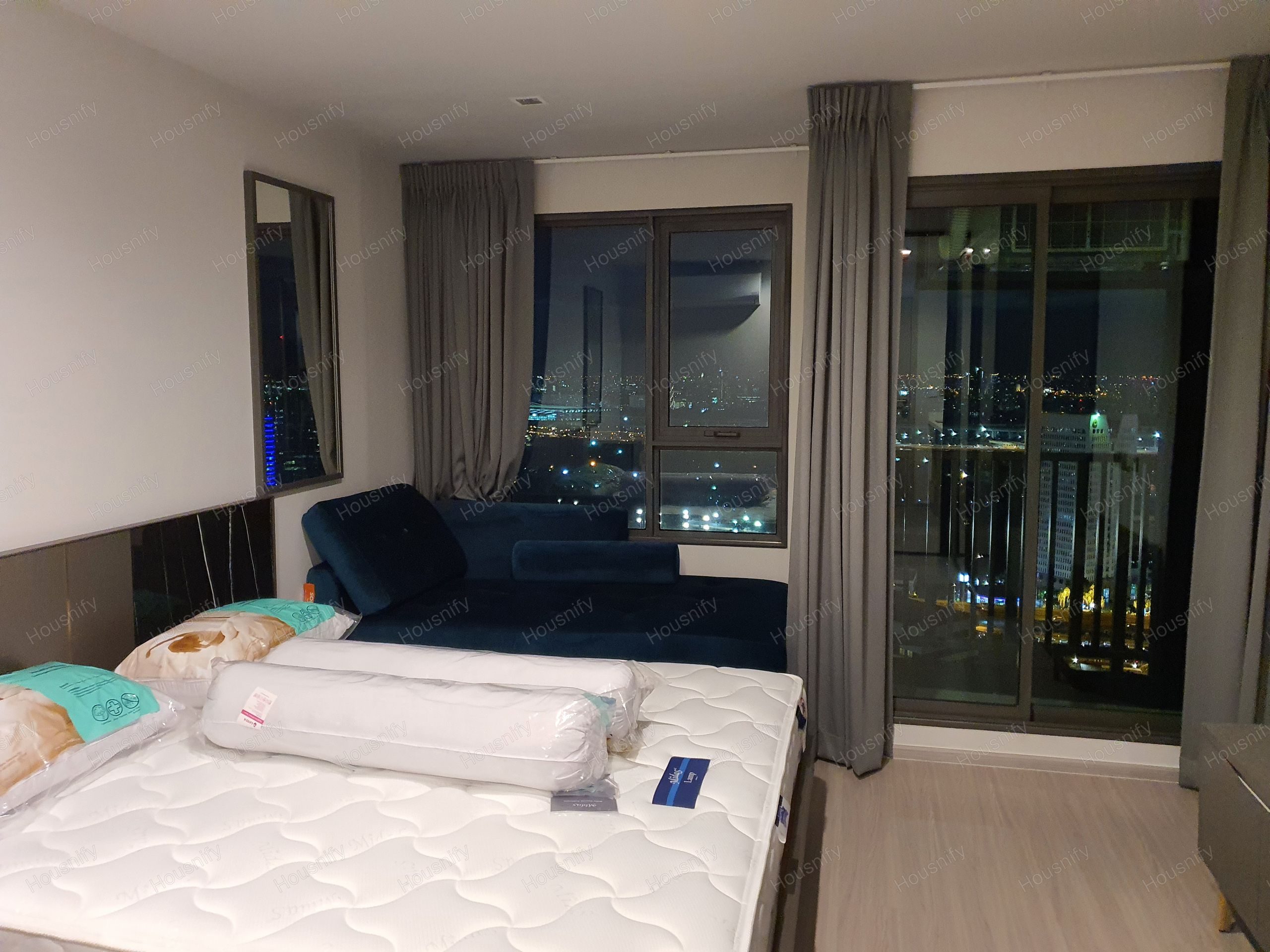 Life Ladprao | Modern High-Rise Condo | Fully Furnished | Next to BTS Ha Yaek Lat Phrao & MRT Phahon Yothin | Ready to Move In | Unit 992/704 - Thumbnail 14