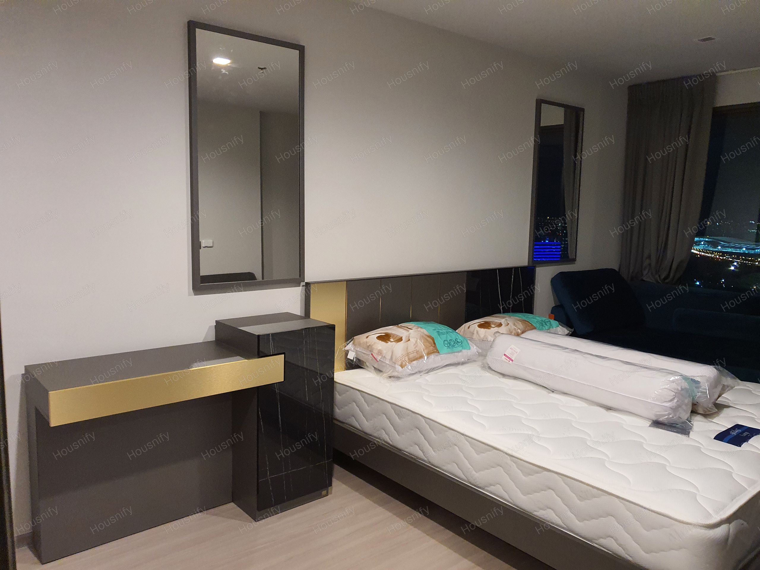 Life Ladprao | Modern High-Rise Condo | Fully Furnished | Next to BTS Ha Yaek Lat Phrao & MRT Phahon Yothin | Ready to Move In | Unit 992/704 - Thumbnail 19