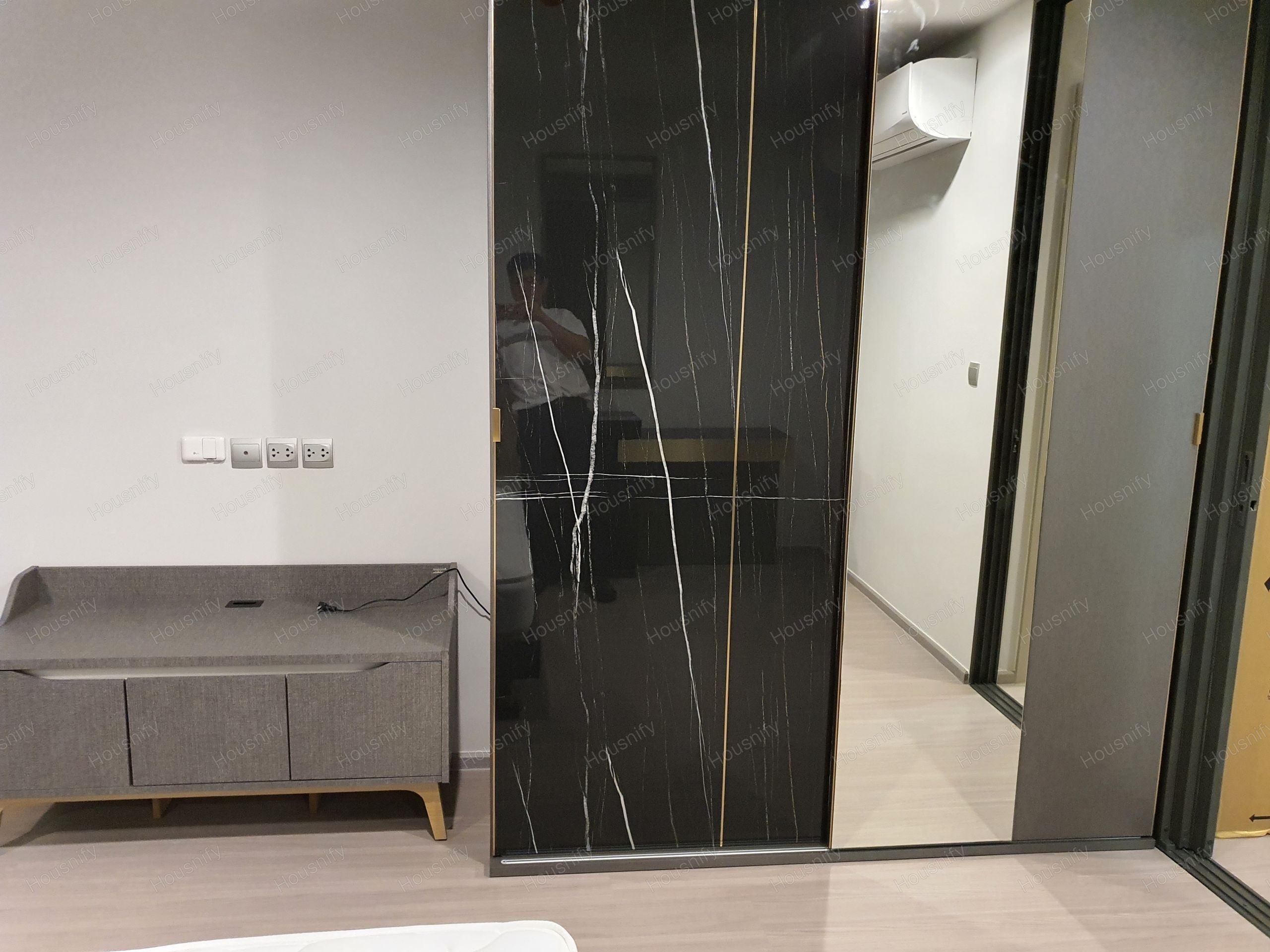 Life Ladprao | Modern High-Rise Condo | Fully Furnished | Next to BTS Ha Yaek Lat Phrao & MRT Phahon Yothin | Ready to Move In | Unit 992/704 - Thumbnail 28