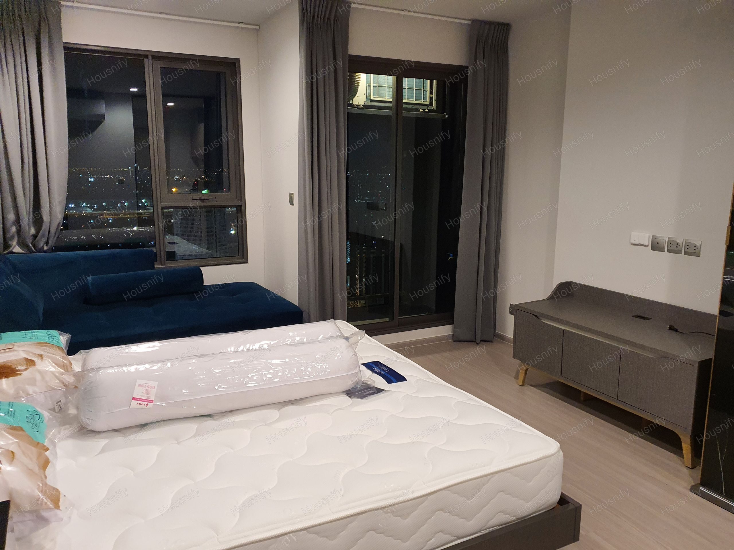 Life Ladprao | Modern High-Rise Condo | Fully Furnished | Next to BTS Ha Yaek Lat Phrao & MRT Phahon Yothin | Ready to Move In | Unit 992/704 - Thumbnail 27