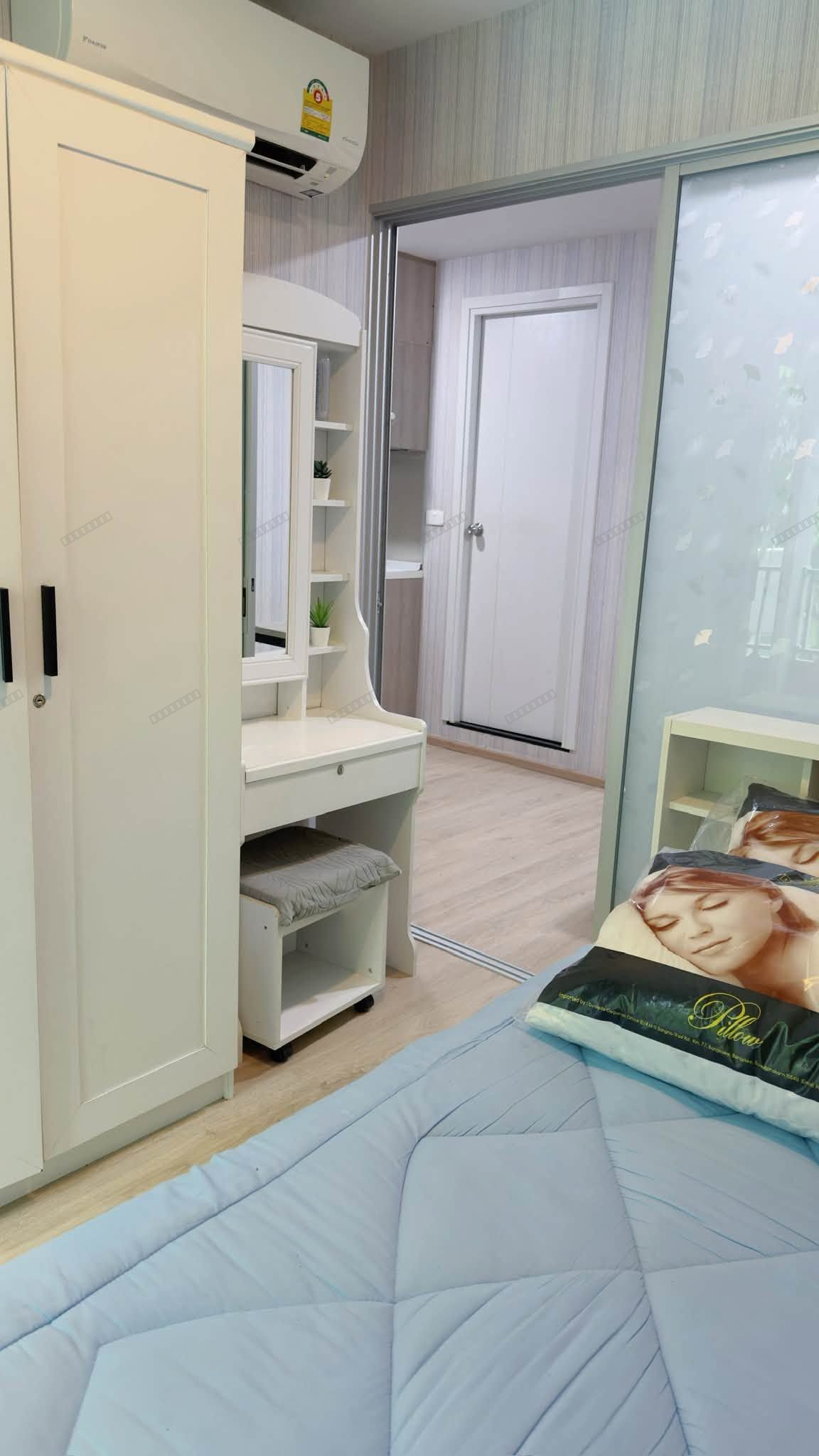 Condo 2 bed 1bath - Thumbnail 4