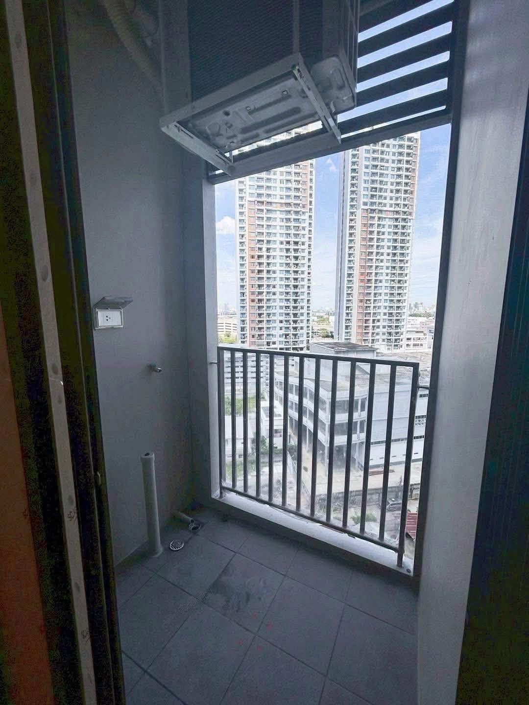 Condo 1bed 1bath - Thumbnail 6