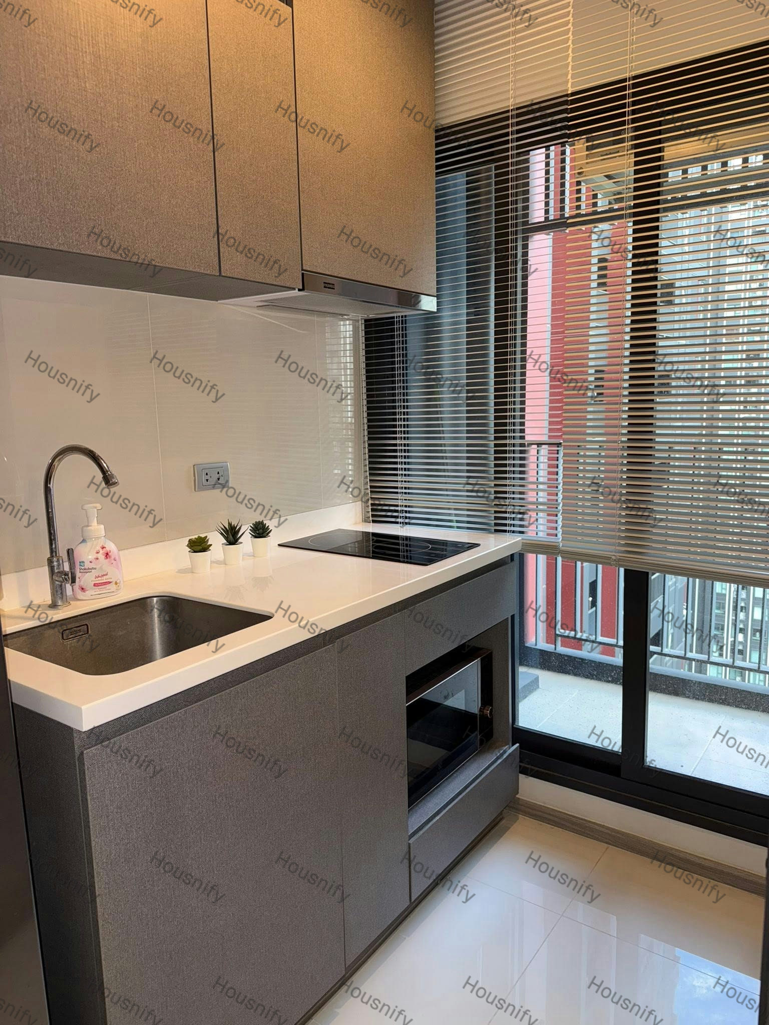 LIFE ASOKE HYPE | Near MRT Rama 9 | THB 18,500/Month