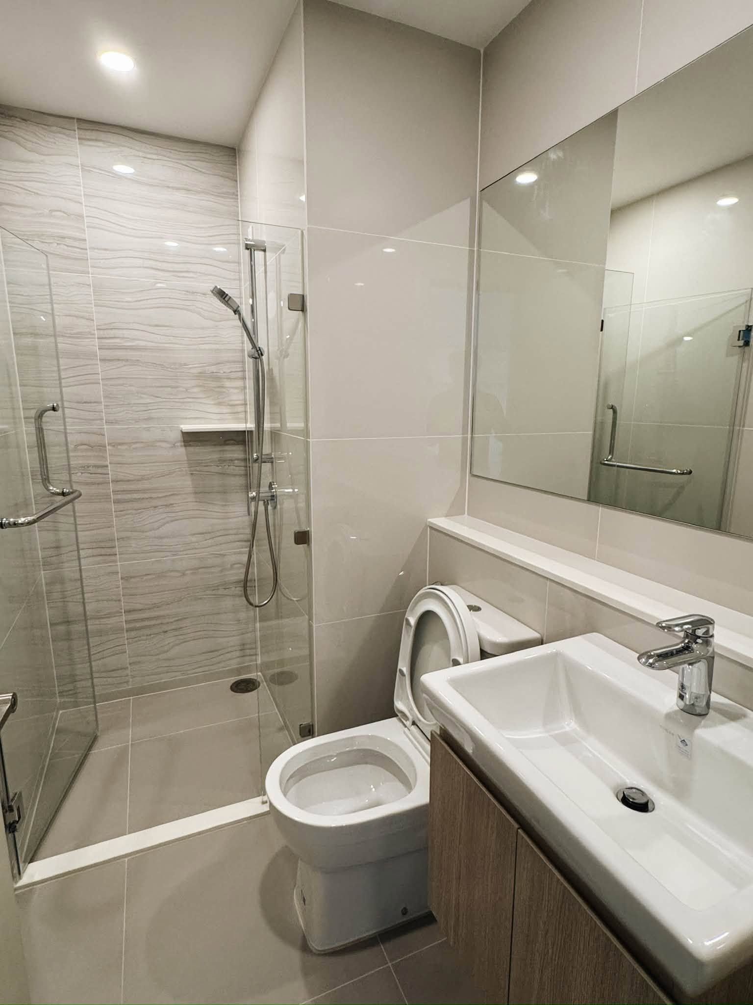 Life Rama 4 - Asoke | 33 Sq.m. | 18th Floor | Near MRT QSNCC | Rent THB 24,500/Month - Thumbnail 5