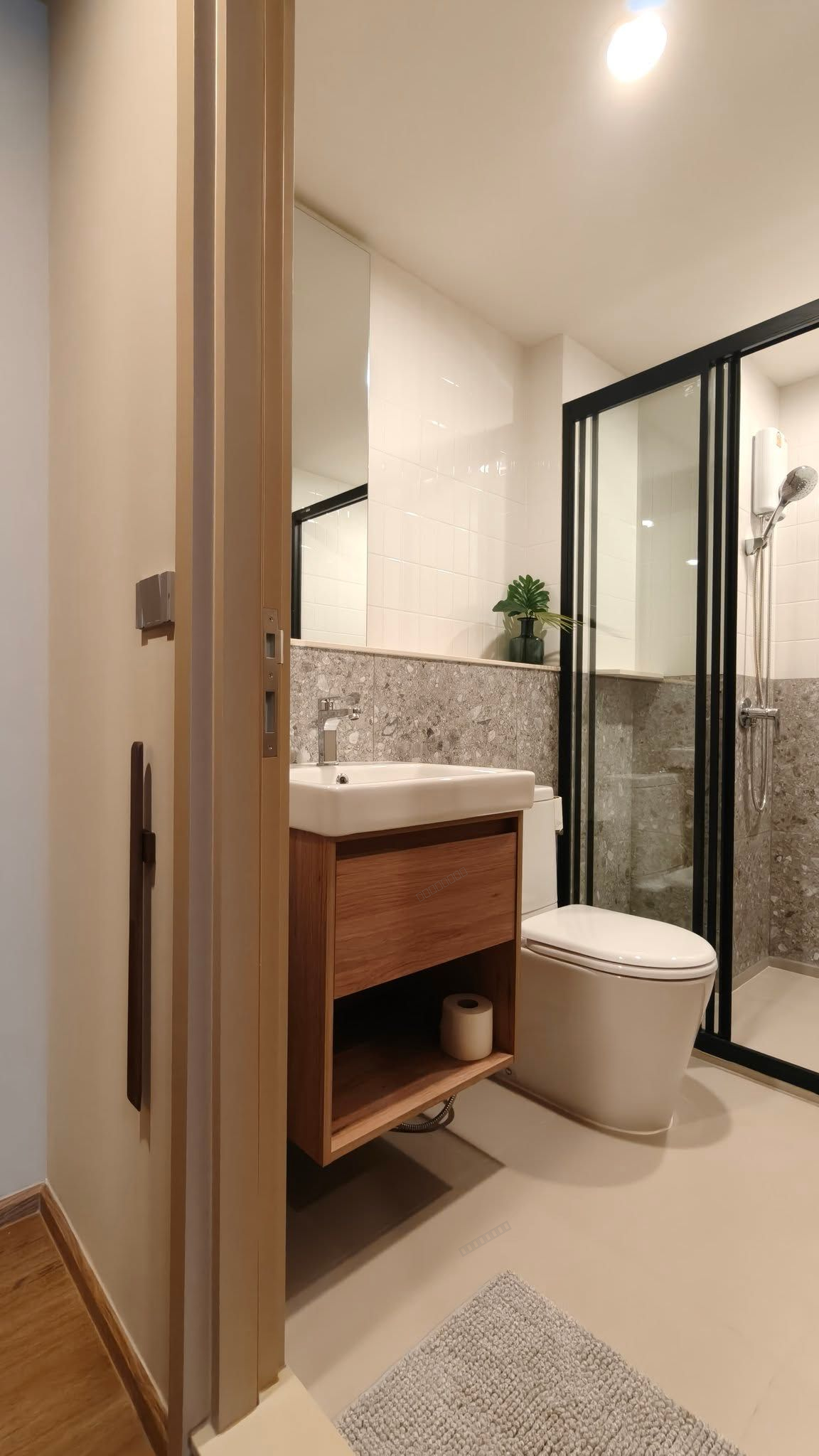 Condo 1bed 1bath - Thumbnail 5
