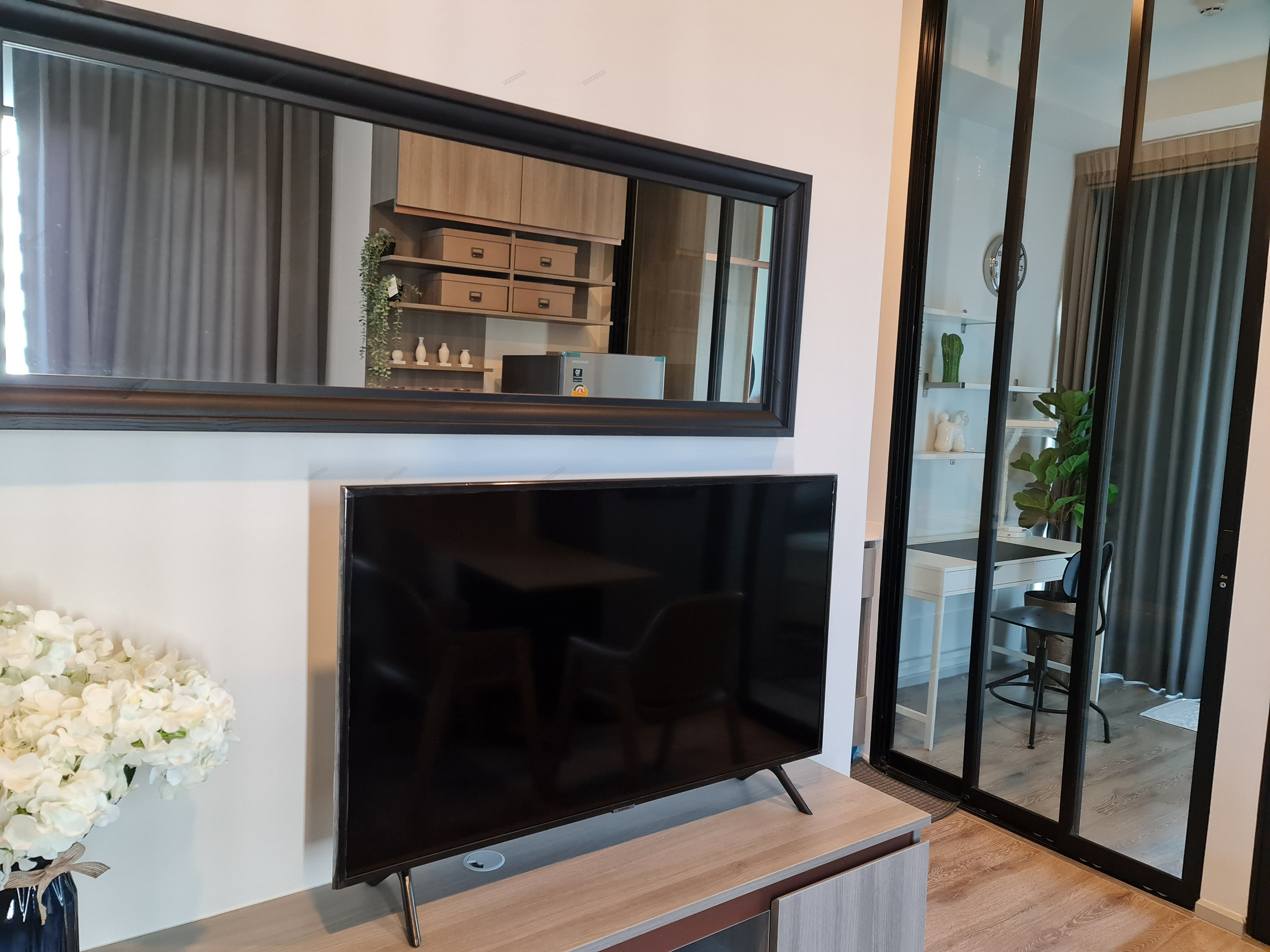 KnightsBridge Prime Ratchayothin | Luxury High-Rise Condo | Fully Furnished | Near BTS Phahon Yothin 24 | Close to Major Ratchayothin & SCB Park | Ready to Move In | Unit 1755/88 - Thumbnail 2