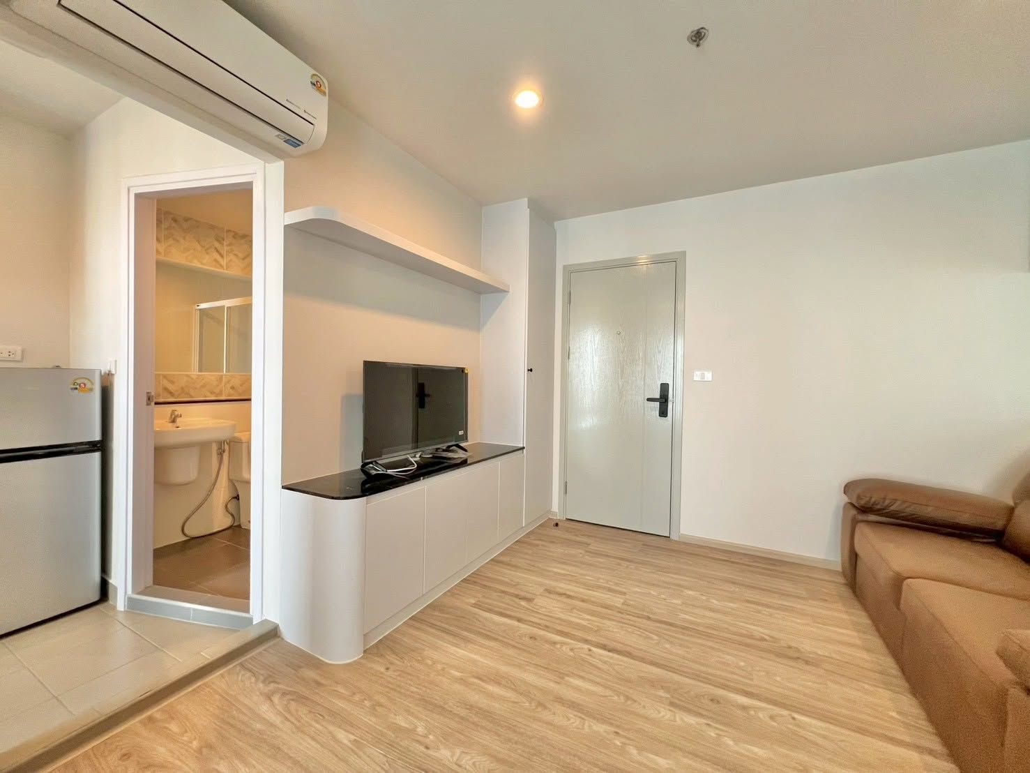 Regent Home Bangna | Brand New 1 Bedroom | 28 SQ.M. | 28th Floor | River View | Fully Built-in | 400m to BTS Bang Na - Thumbnail 5