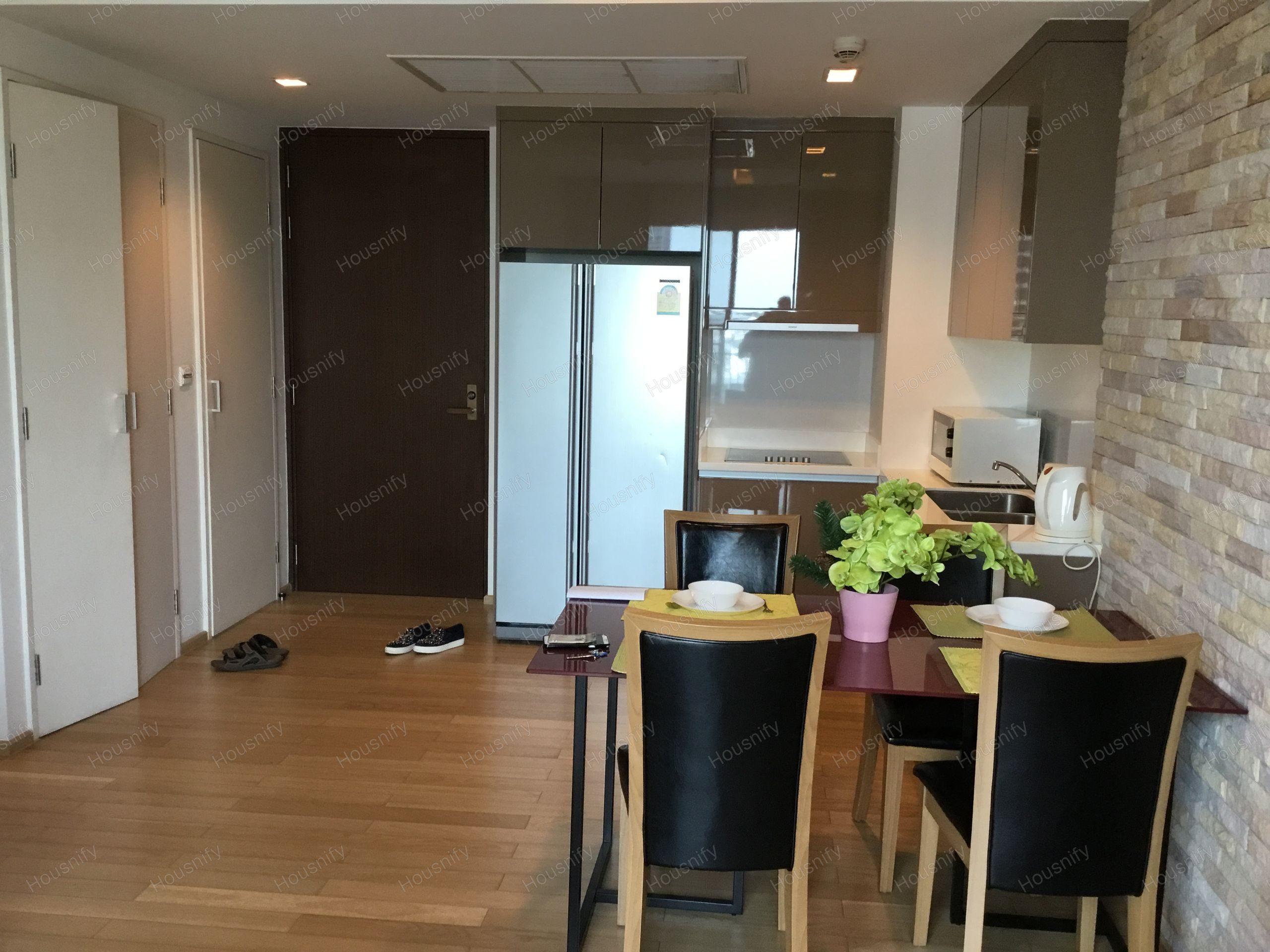 Siri at Sukhumvit 38 | 2 Bedrooms | 2 Bathrooms | 68.43 SQ.M. | Spacious Luxury Condo | Fully Furnished - Thumbnail 2