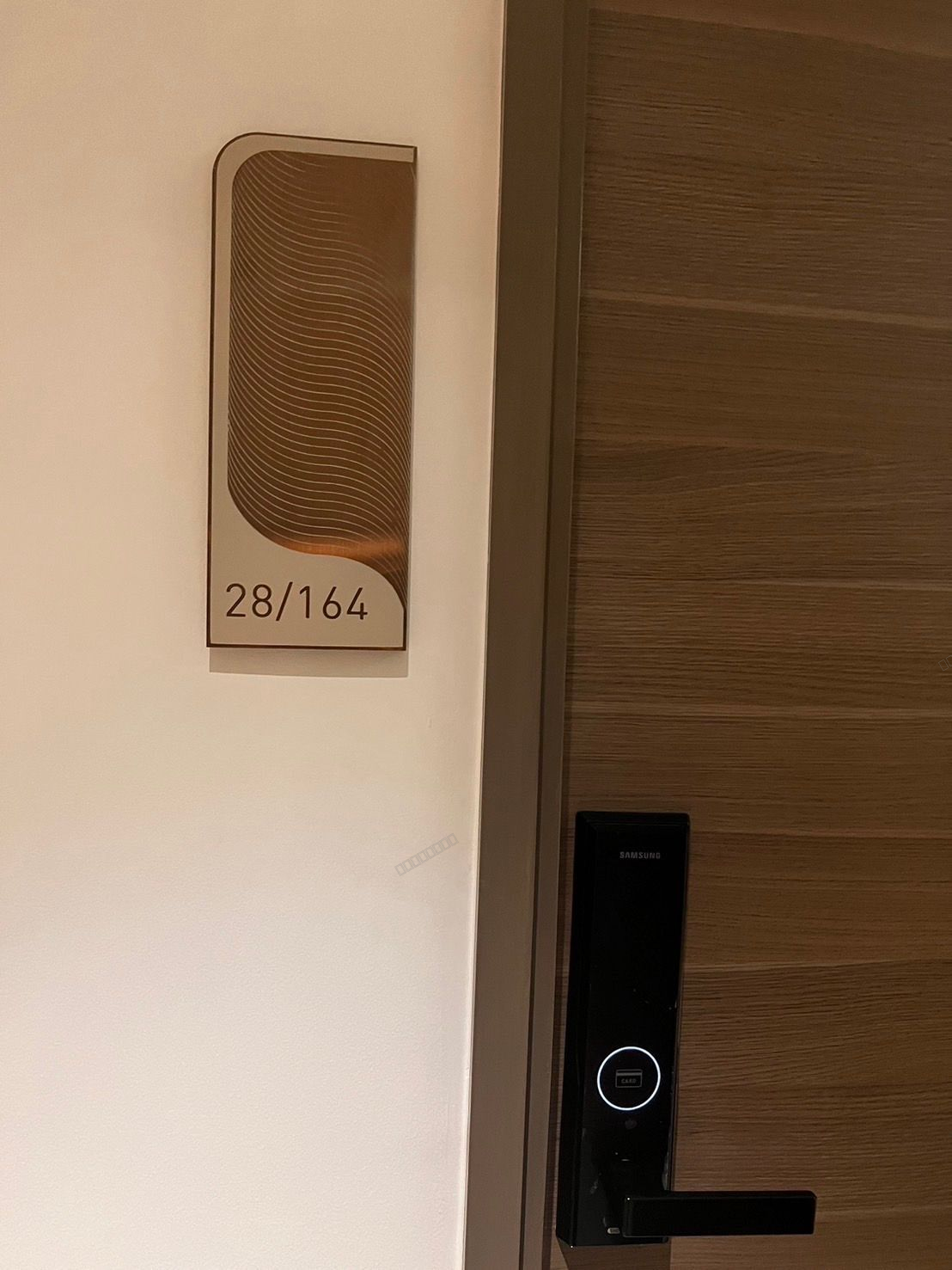 FYNN Asoke | Luxury Low-Rise Condo | Fully Furnished | Near BTS Asok & MRT Sukhumvit | Prime CBD Location | Ready to Move In | Unit 28/164 - Thumbnail 8