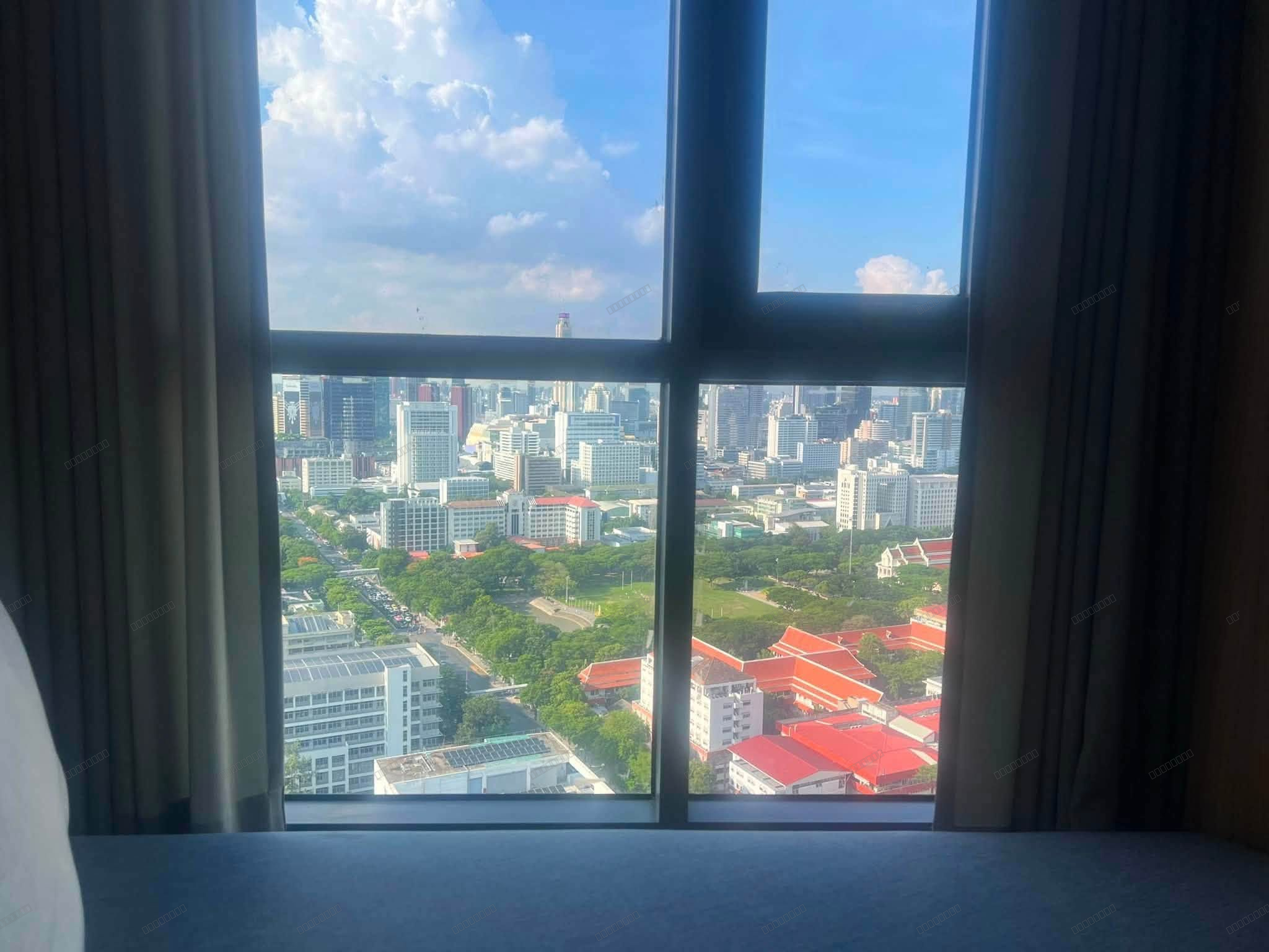 Triple Y Residence | 1 Bedroom | 33 SQ.M. | 32nd Floor | Chulalongkorn University View | Near MRT Sam Yan