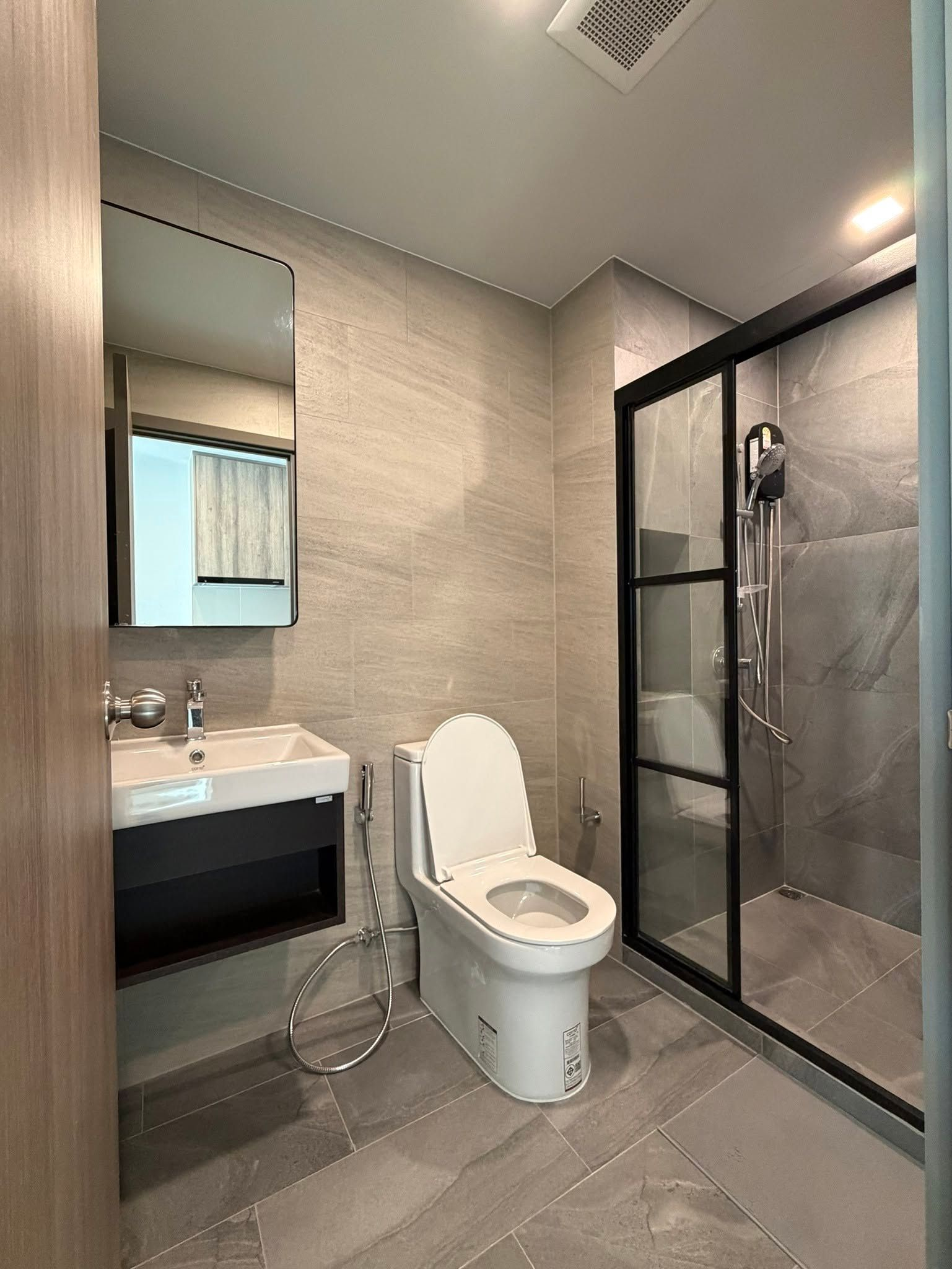 Condo 1bed 1bath - Thumbnail 6