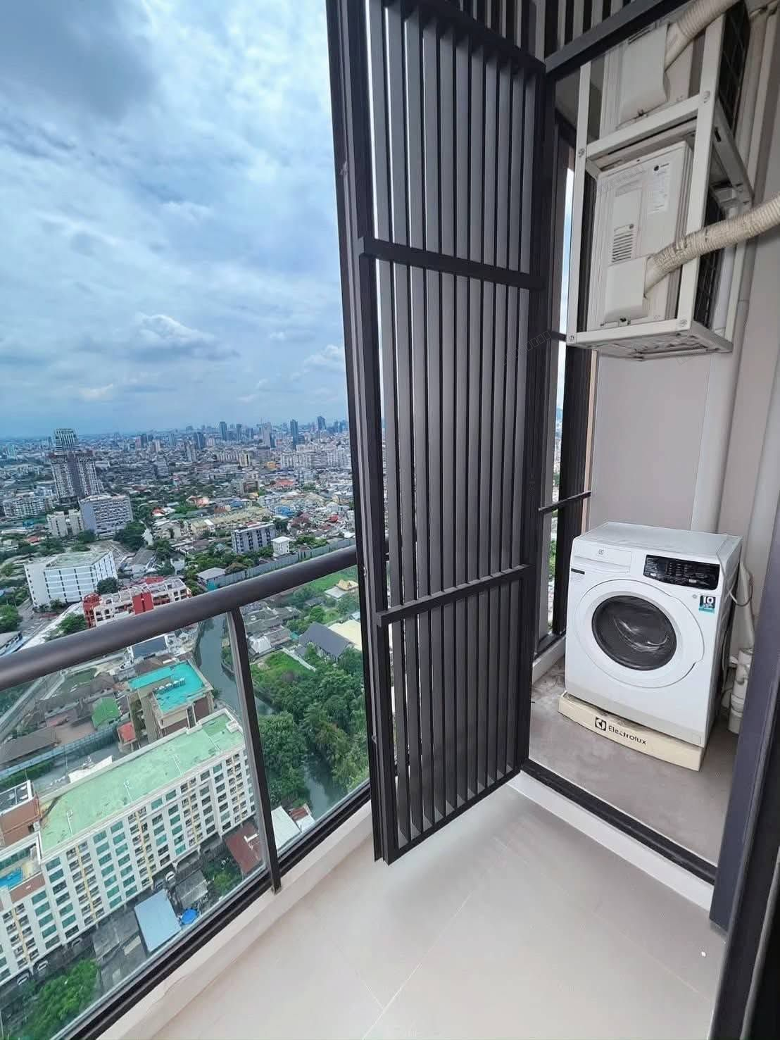 Condo 1bed 1bath - Thumbnail 4