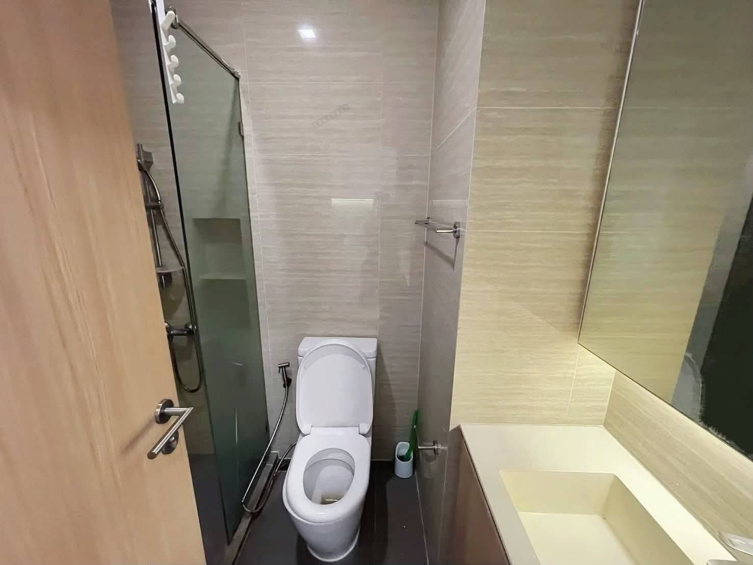 Condo 1bed 1bath - Thumbnail 7