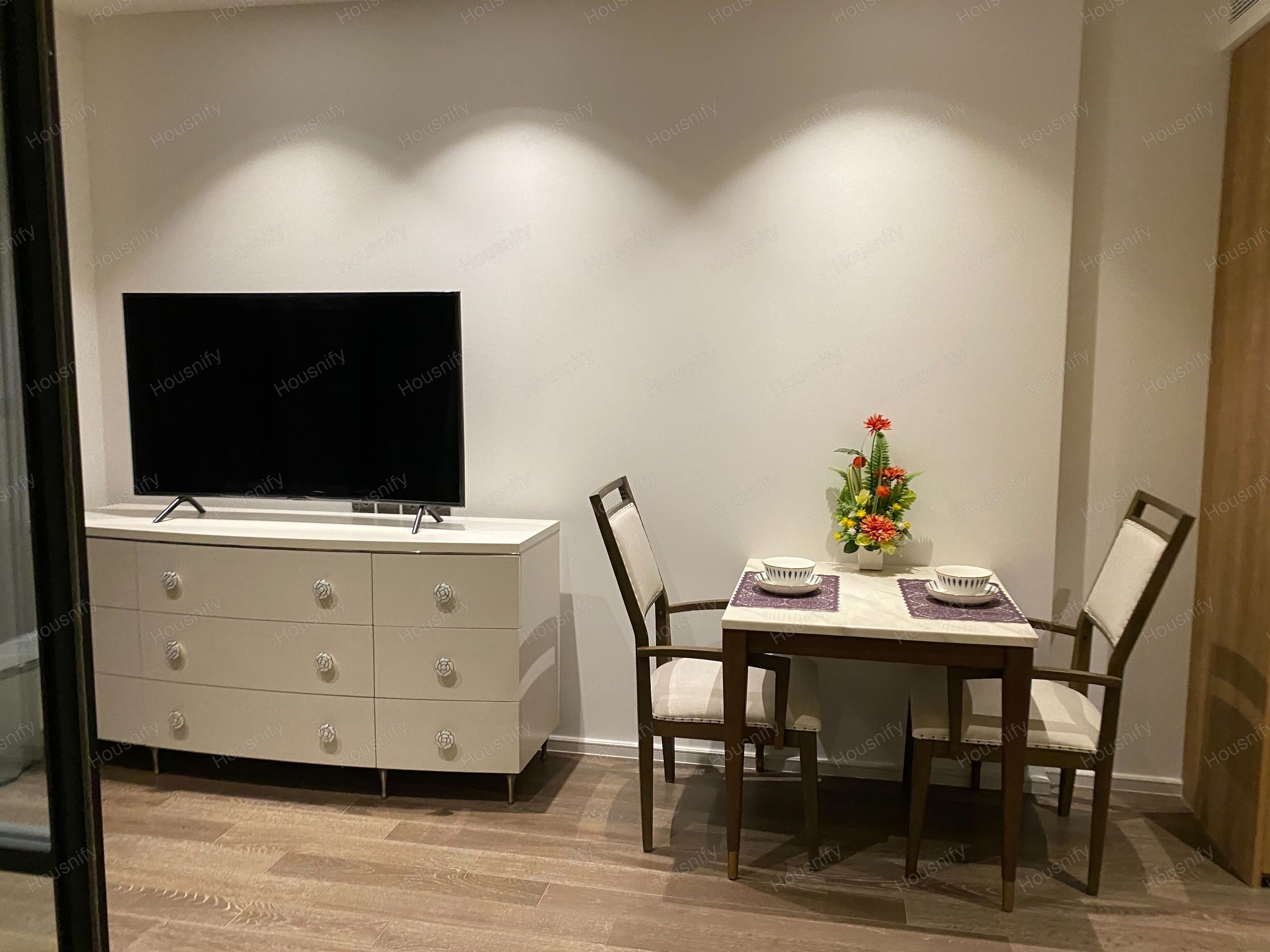 MUNIQ Sukhumvit 23 | Luxury Residence | Fully Furnished | Near BTS Asok & MRT Sukhumvit | Prime Sukhumvit Location | Ready to Move In | Unit 17/103 - Thumbnail 5