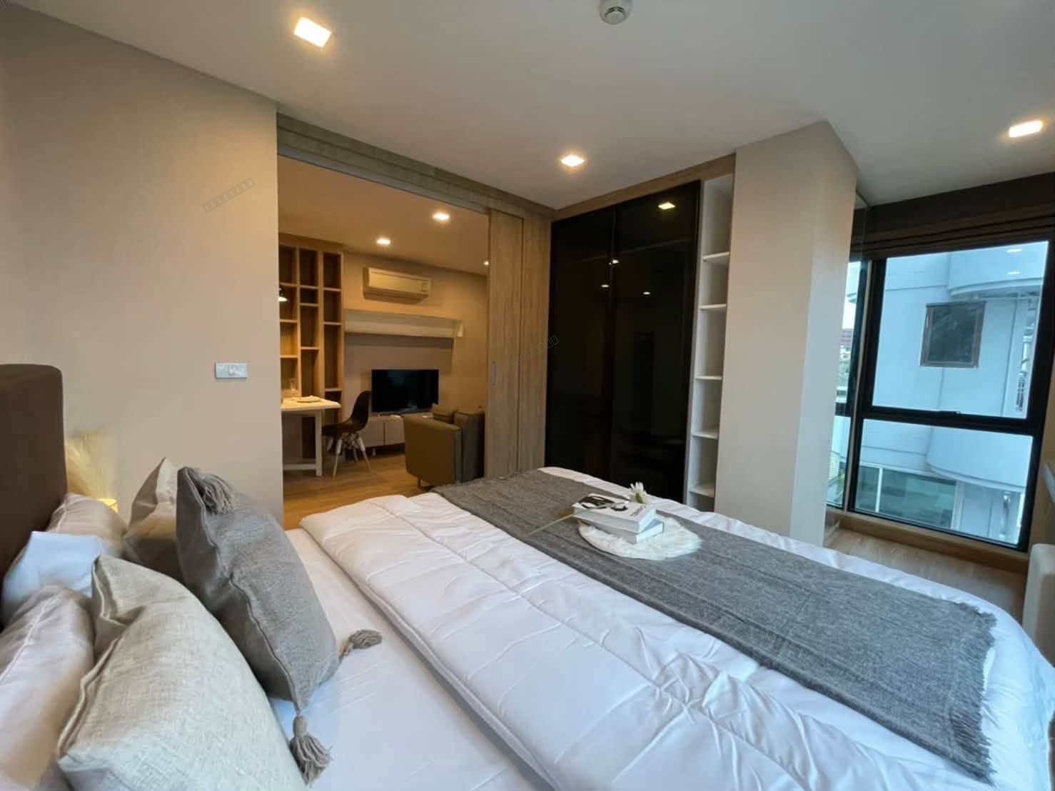 Condo 1bed 1bath - Thumbnail 6