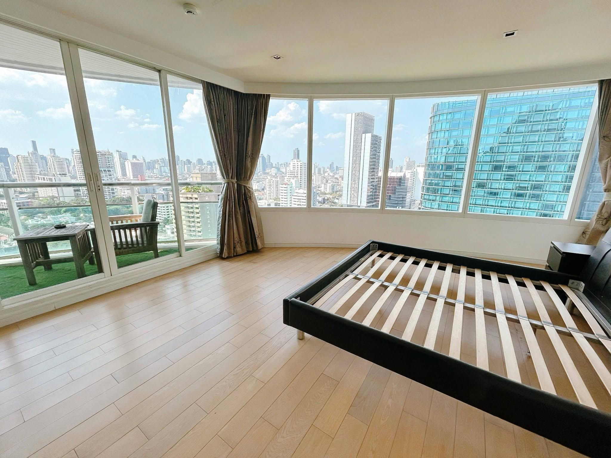 Eight Thonglor Residences | Luxury Residence - Thumbnail 5