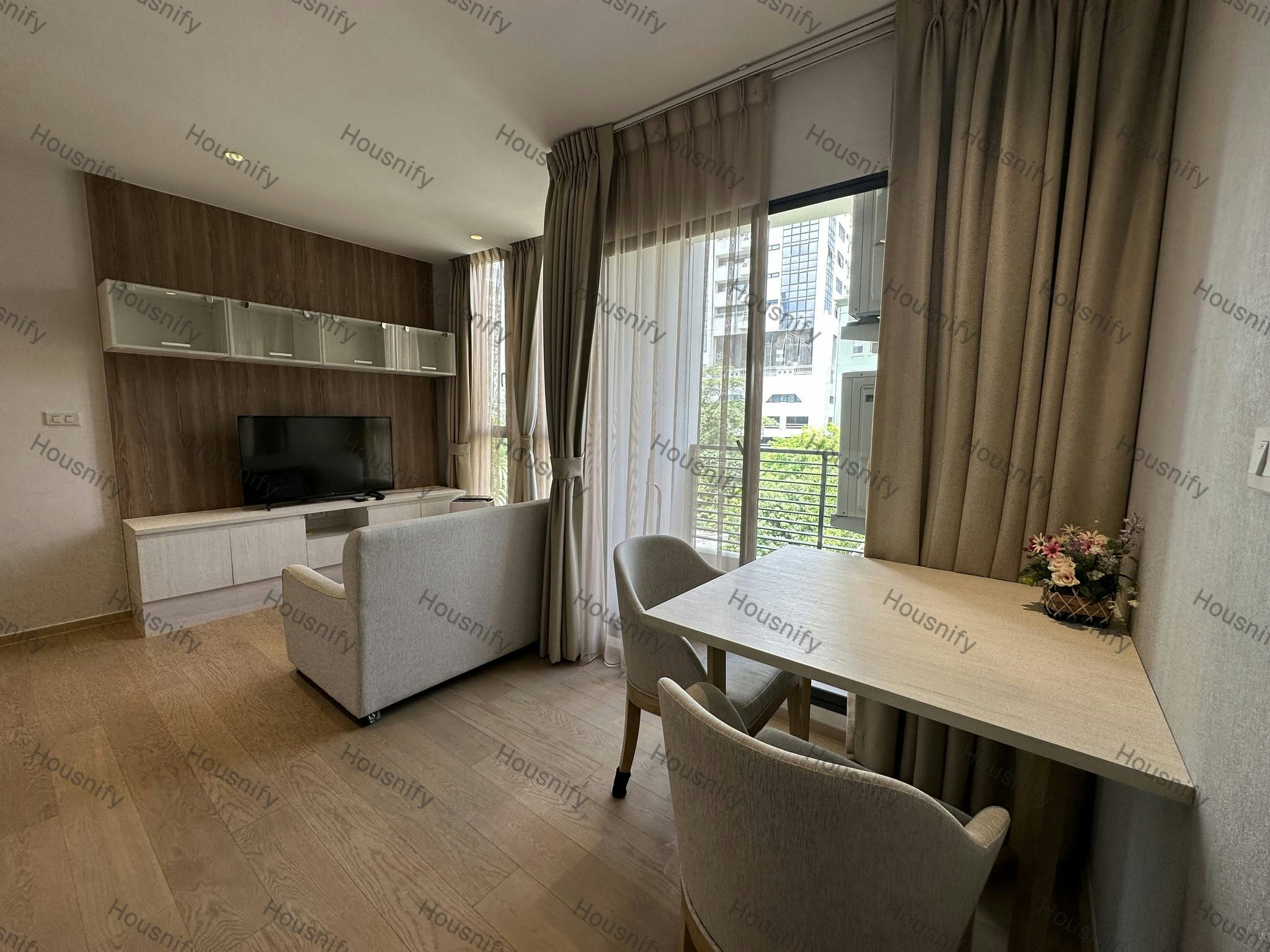 Runesu Thonglor 5 | Spacious 1BR | 37.5 SQ.M | Prime Thonglor Location | 32,000 THB/Month - Thumbnail 6