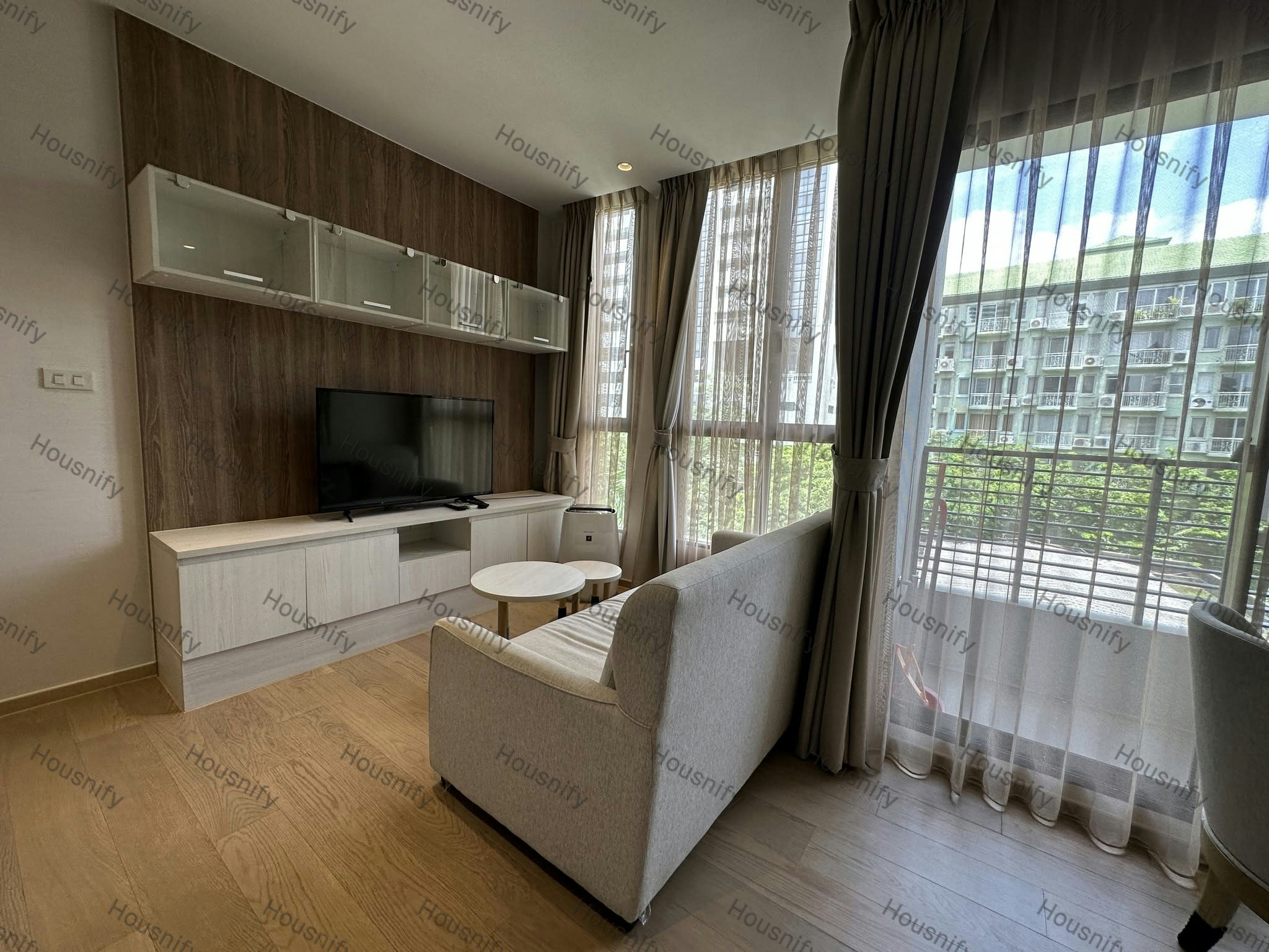 Runesu Thonglor 5 | Spacious 1BR | 37.5 SQ.M | Prime Thonglor Location | 32,000 THB/Month - Thumbnail 3