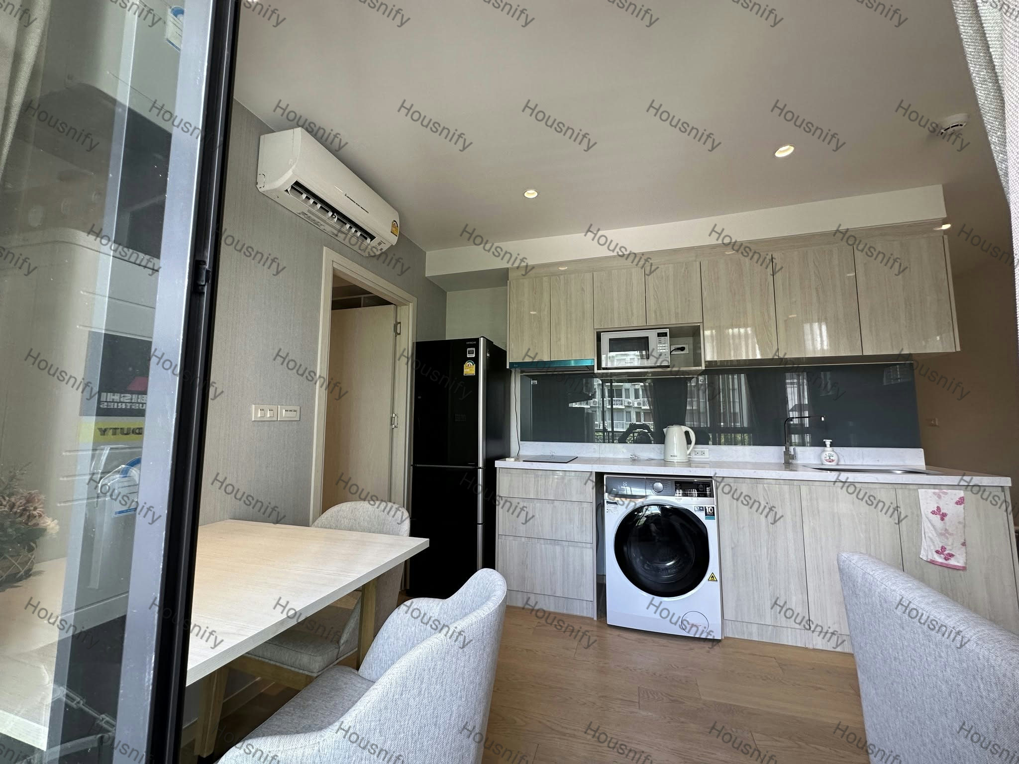 Runesu Thonglor 5 | Spacious 1BR | 37.5 SQ.M | Prime Thonglor Location | 32,000 THB/Month - Thumbnail 9