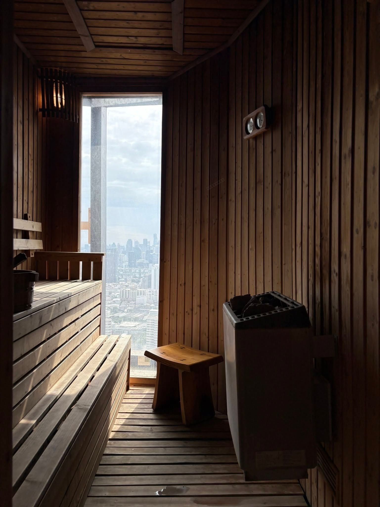 Condo 1bed 1bath - Thumbnail 3