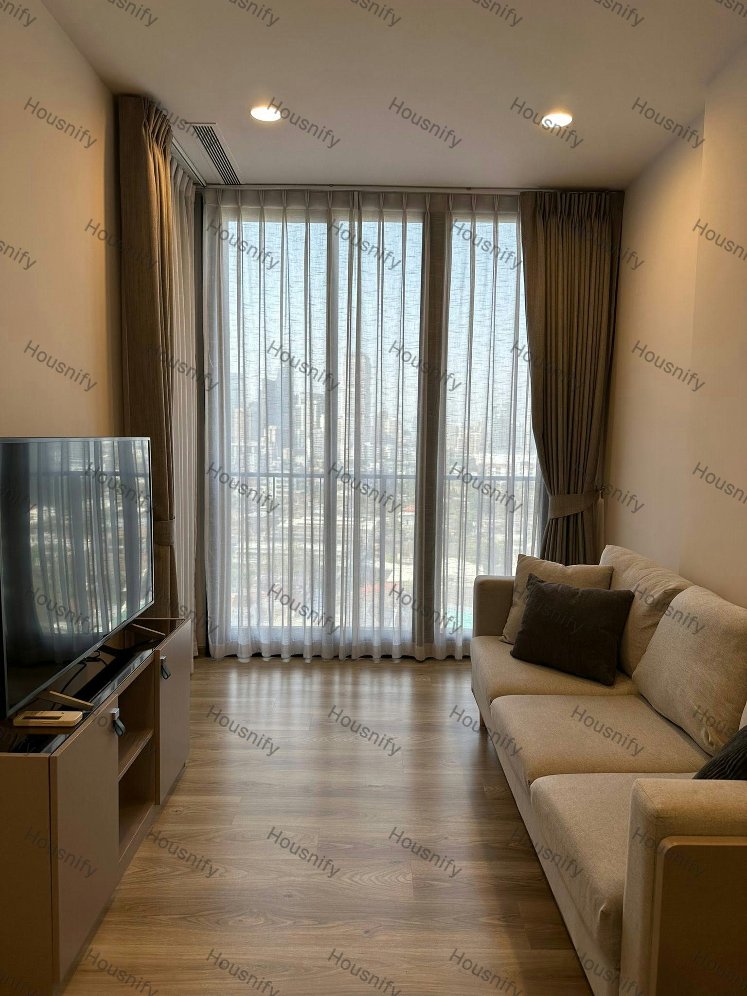 Oka HAUS Sukhumvit 36 | 1 Bedroom | High Floor | North Facing | Fully Furnished | Rent 24,500 THB - Thumbnail 4