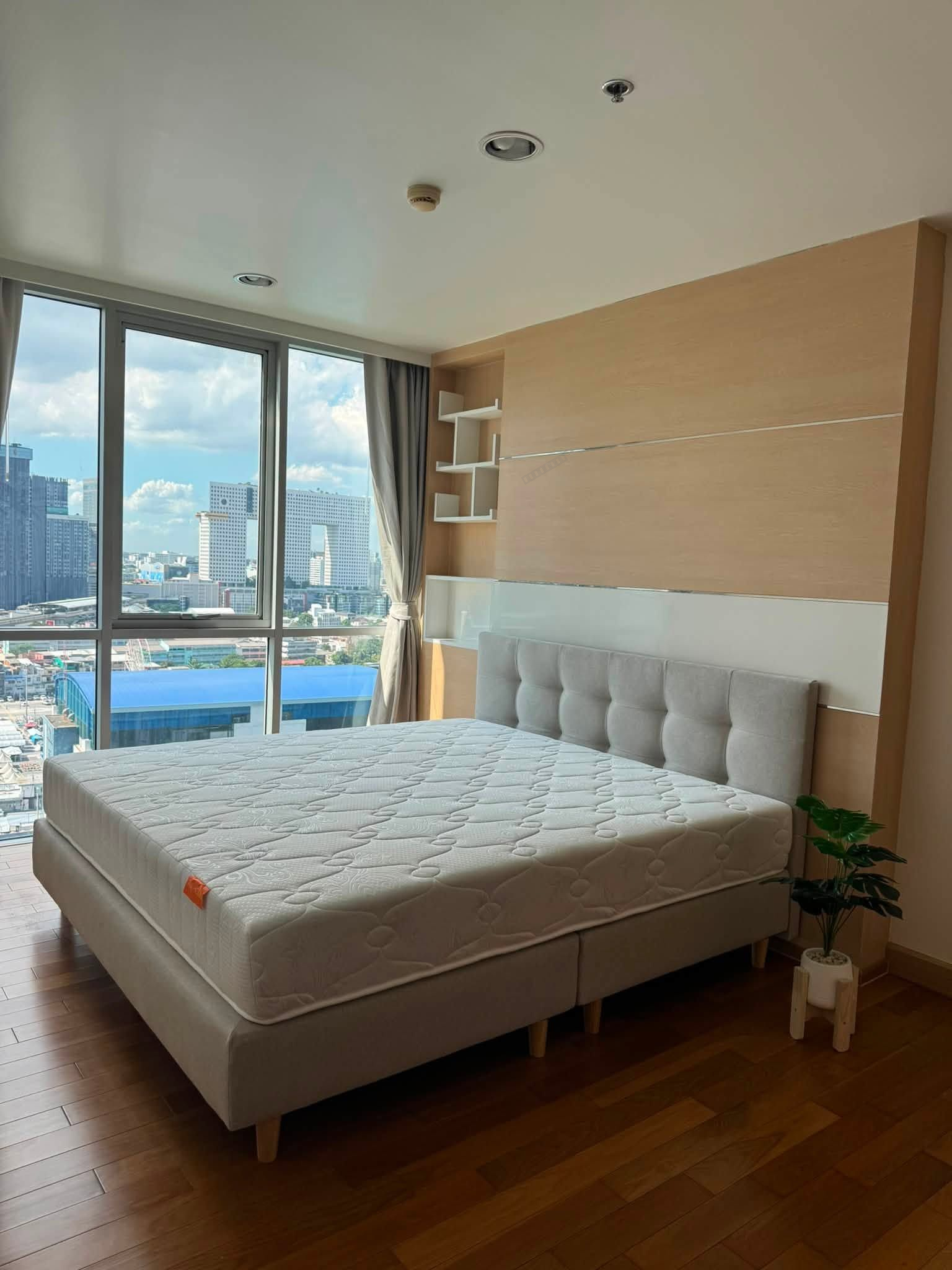 Luxury Condo for Rent Fully Furnished - Thumbnail 2