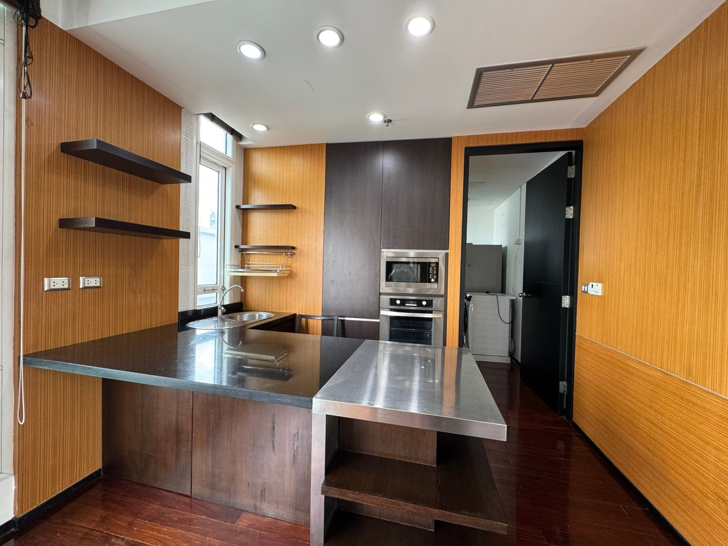 The Height Thonglor 2bed 2bath for rent