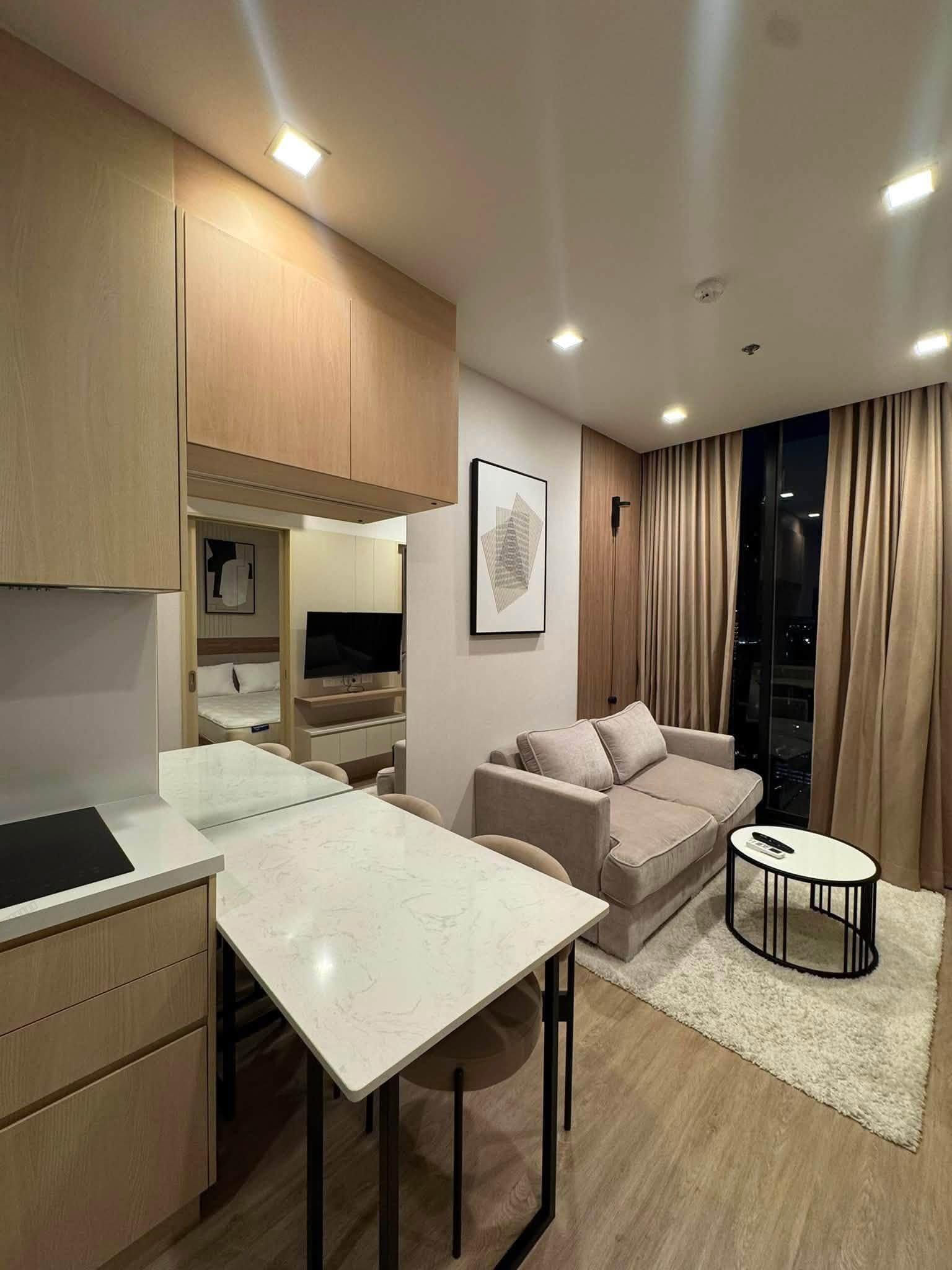Sukhumvit 39 | 1 Bed on High Floor | 450m to BTS Phrom Phong - Thumbnail 7