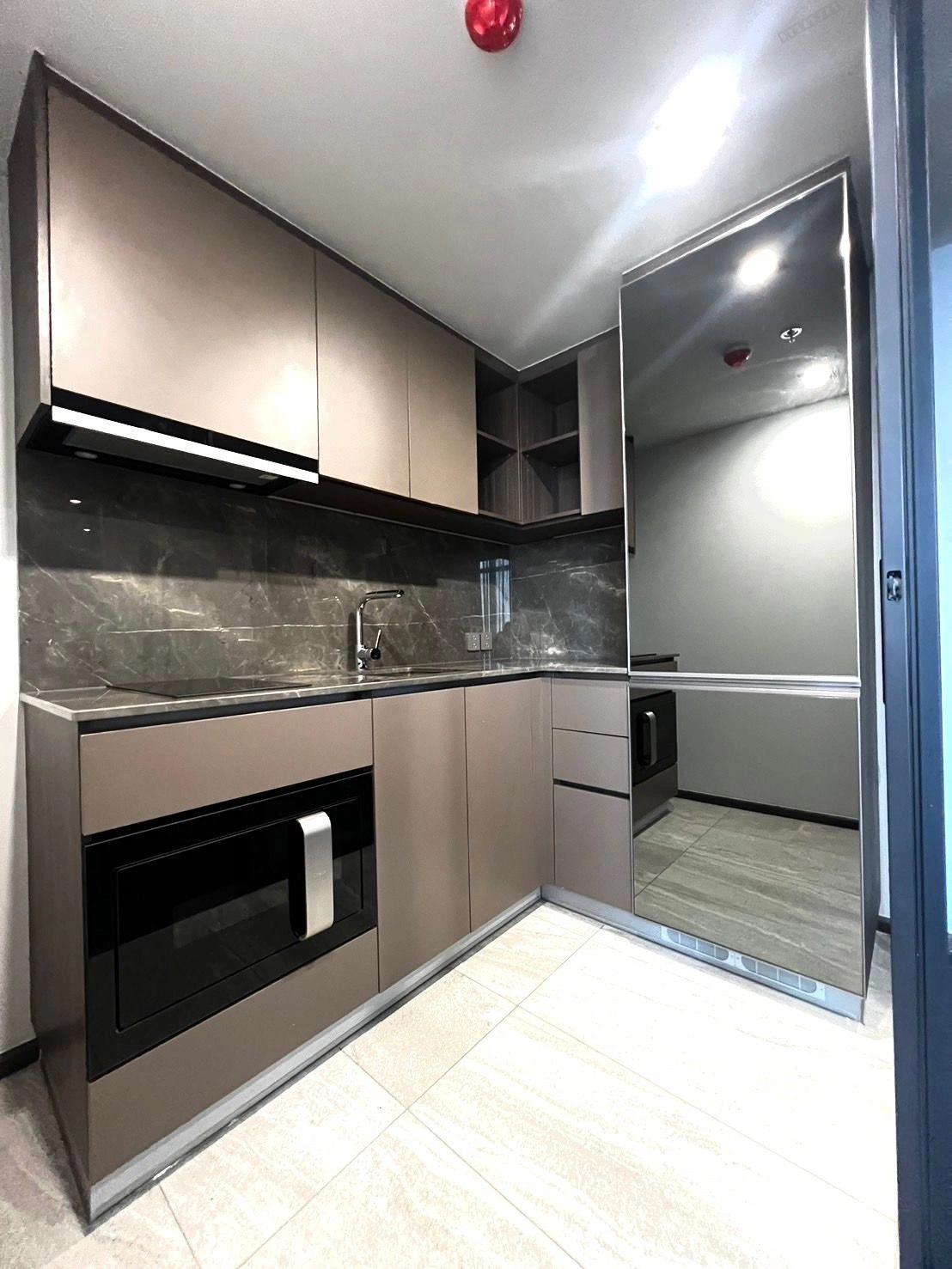 เช่าคอนโด1 Bedroom Loft / DuplexConner Ratchathewi