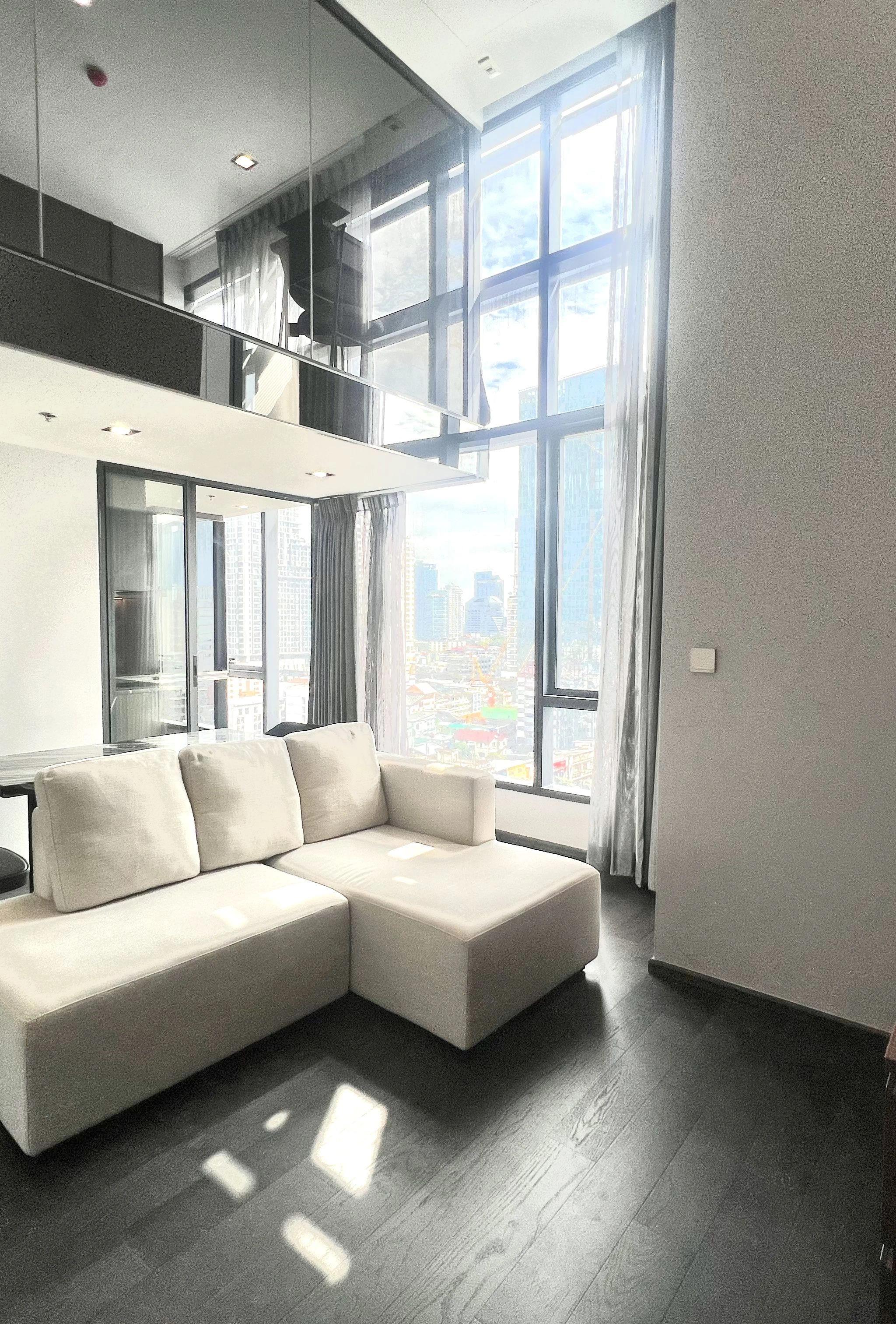 เช่าคอนโด1 Bedroom Loft / DuplexConner Ratchathewi