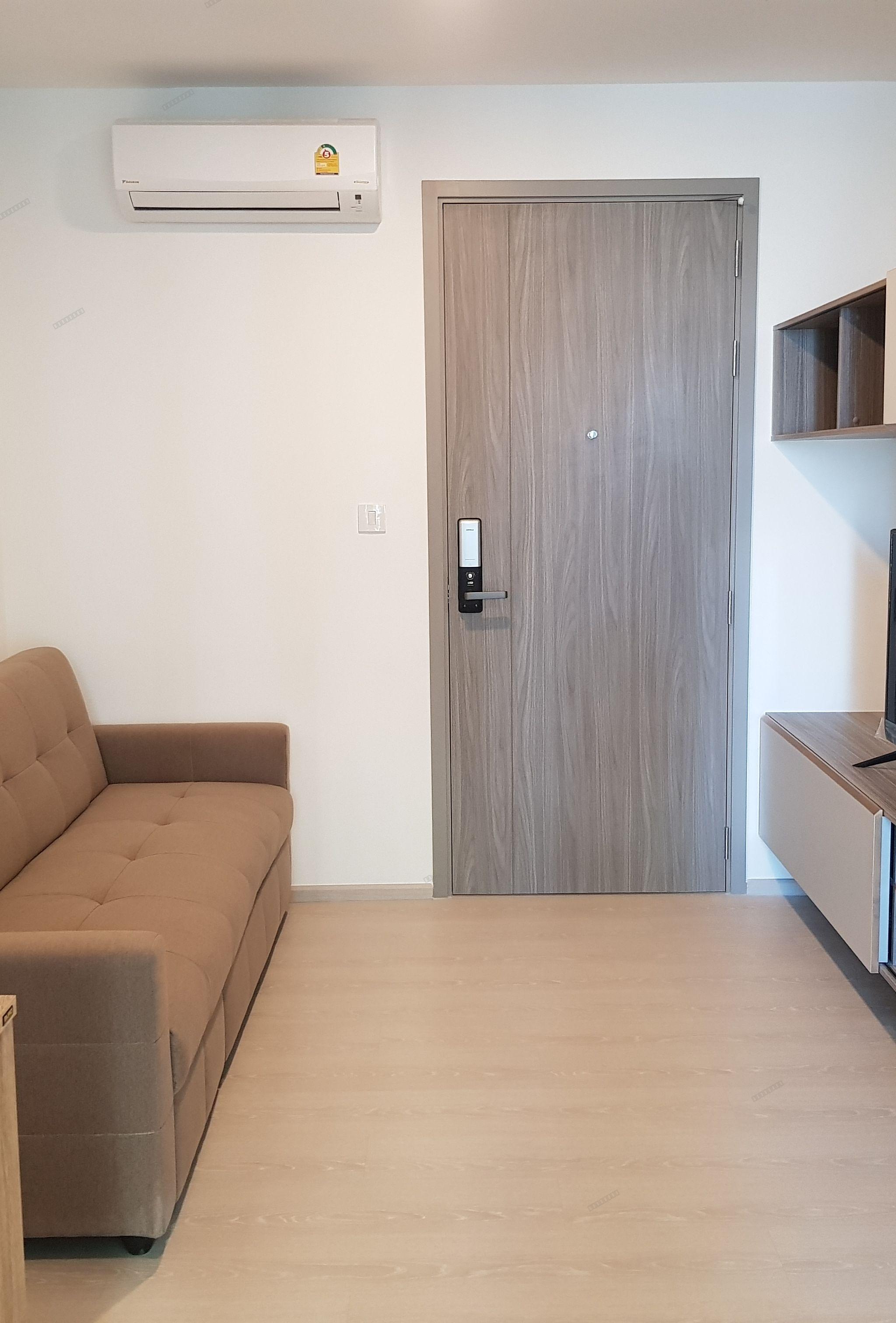 KnightsBridge Phaholyothin Interchange | Modern High-Rise Condo | Fully Furnished | Near BTS Wat Phra Sri Mahathat | Close to Central Ramindra & Government Complex | Ready to Move In | Unit 233/496 - Thumbnail 2