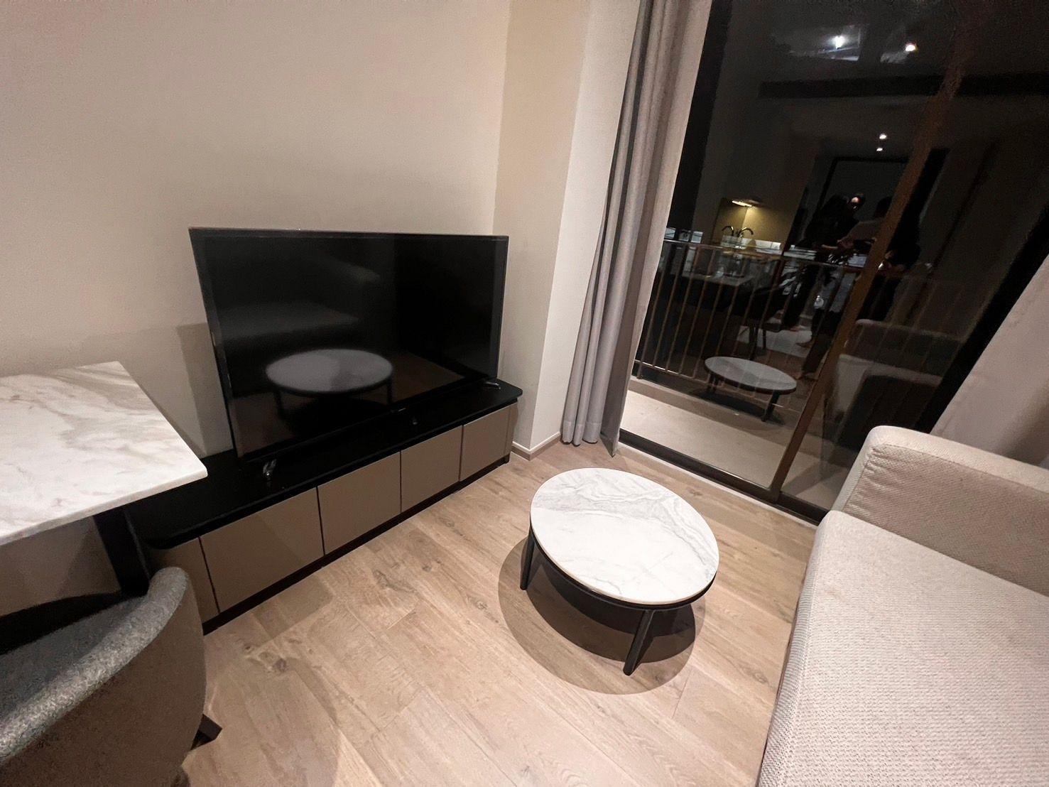 FYNN Asoke | Luxury Low-Rise Condo | Fully Furnished | Near BTS Asok & MRT Sukhumvit | Prime CBD Location | Ready to Move In | Unit 28/164 - Thumbnail 9