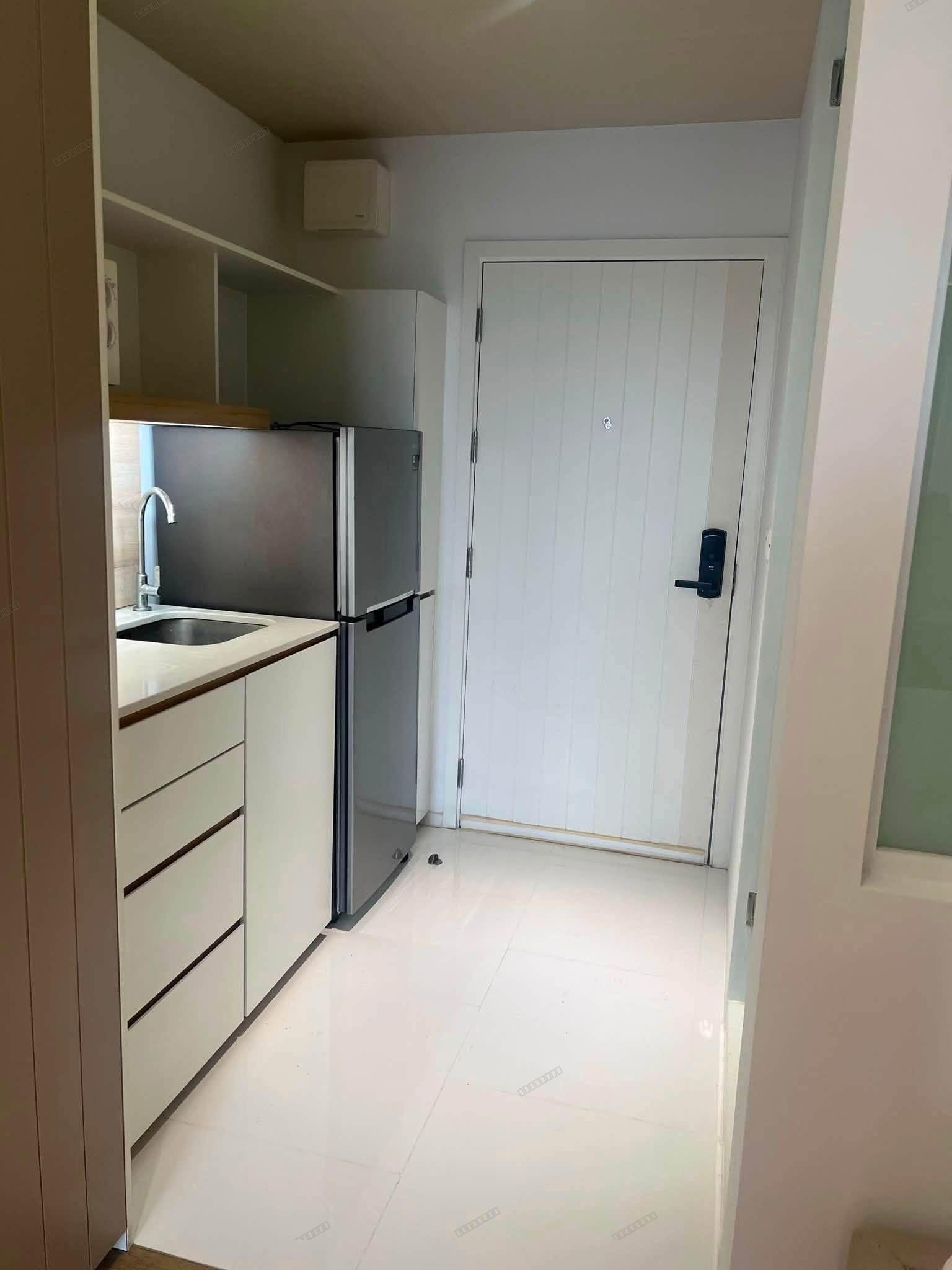 Triple Y Residence | 1 Bedroom | 33 SQ.M. | 32nd Floor | Chulalongkorn University View | Near MRT Sam Yan - Thumbnail 4