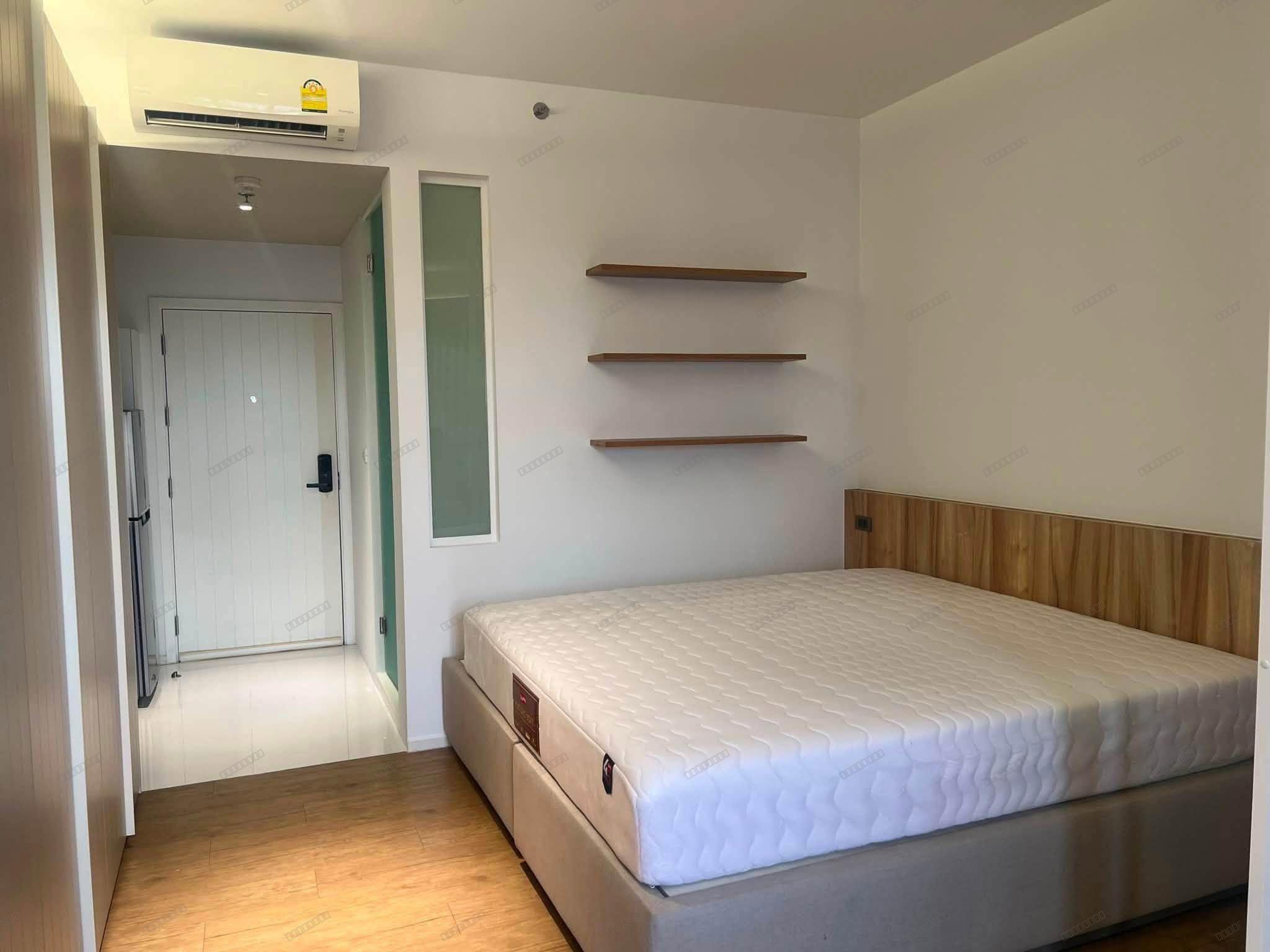 Triple Y Residence | 1 Bedroom | 33 SQ.M. | 32nd Floor | Chulalongkorn University View | Near MRT Sam Yan - Thumbnail 2